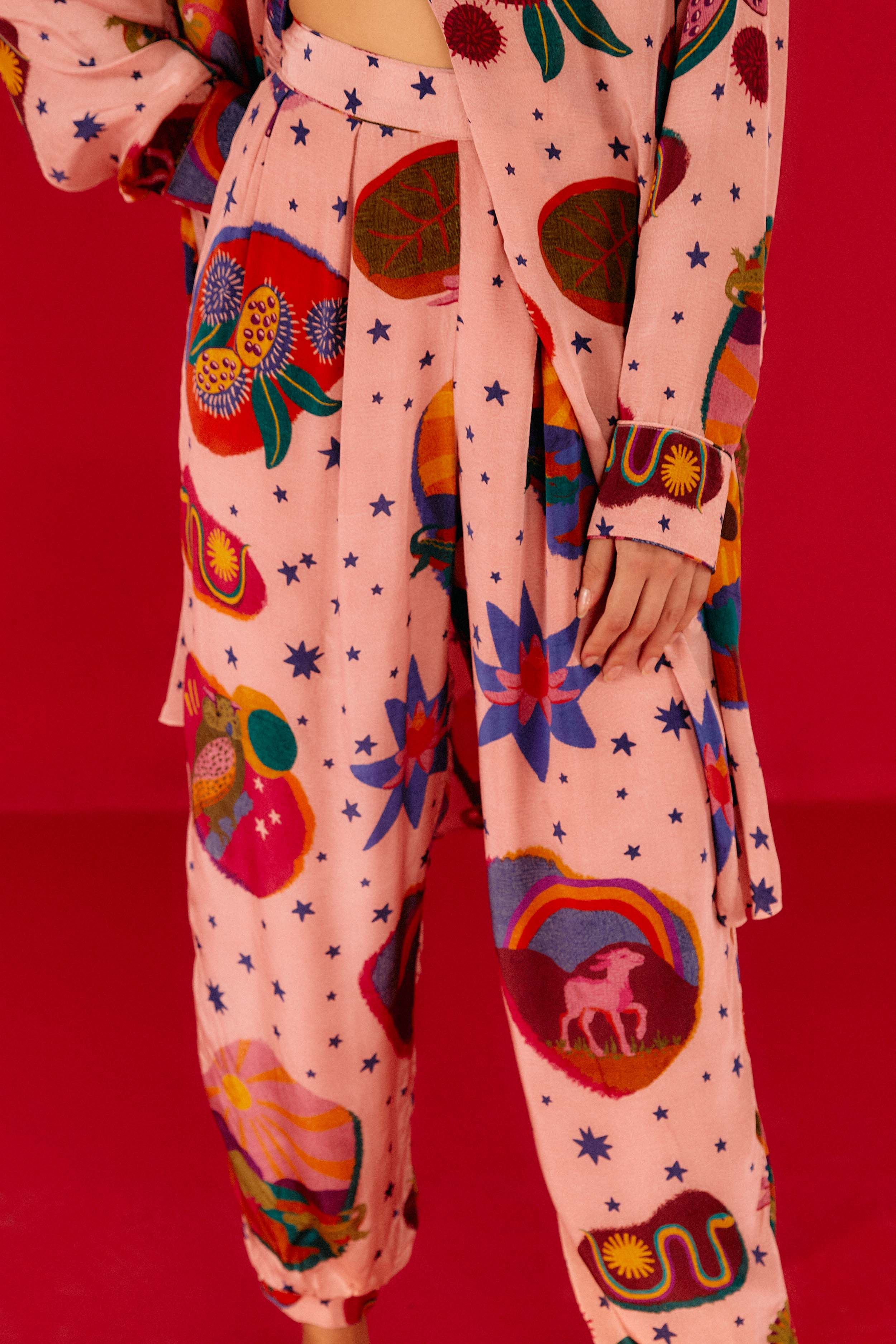 Light Pink Dream Collage Pants sold by FARM Rio product image thumbnail 3