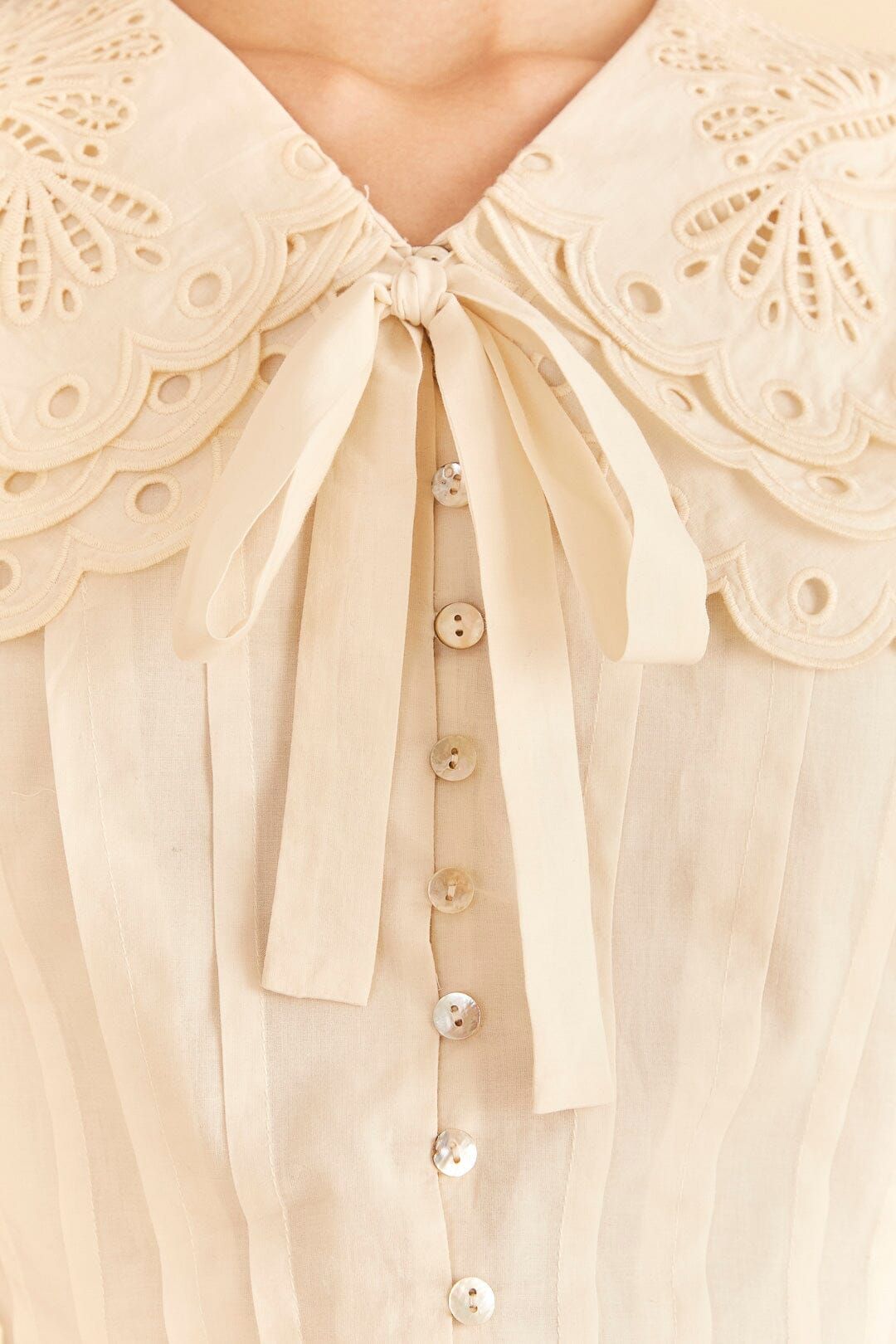 Off-White Richelieu Big Collar Blouse sold by FARM Rio product image thumbnail 5