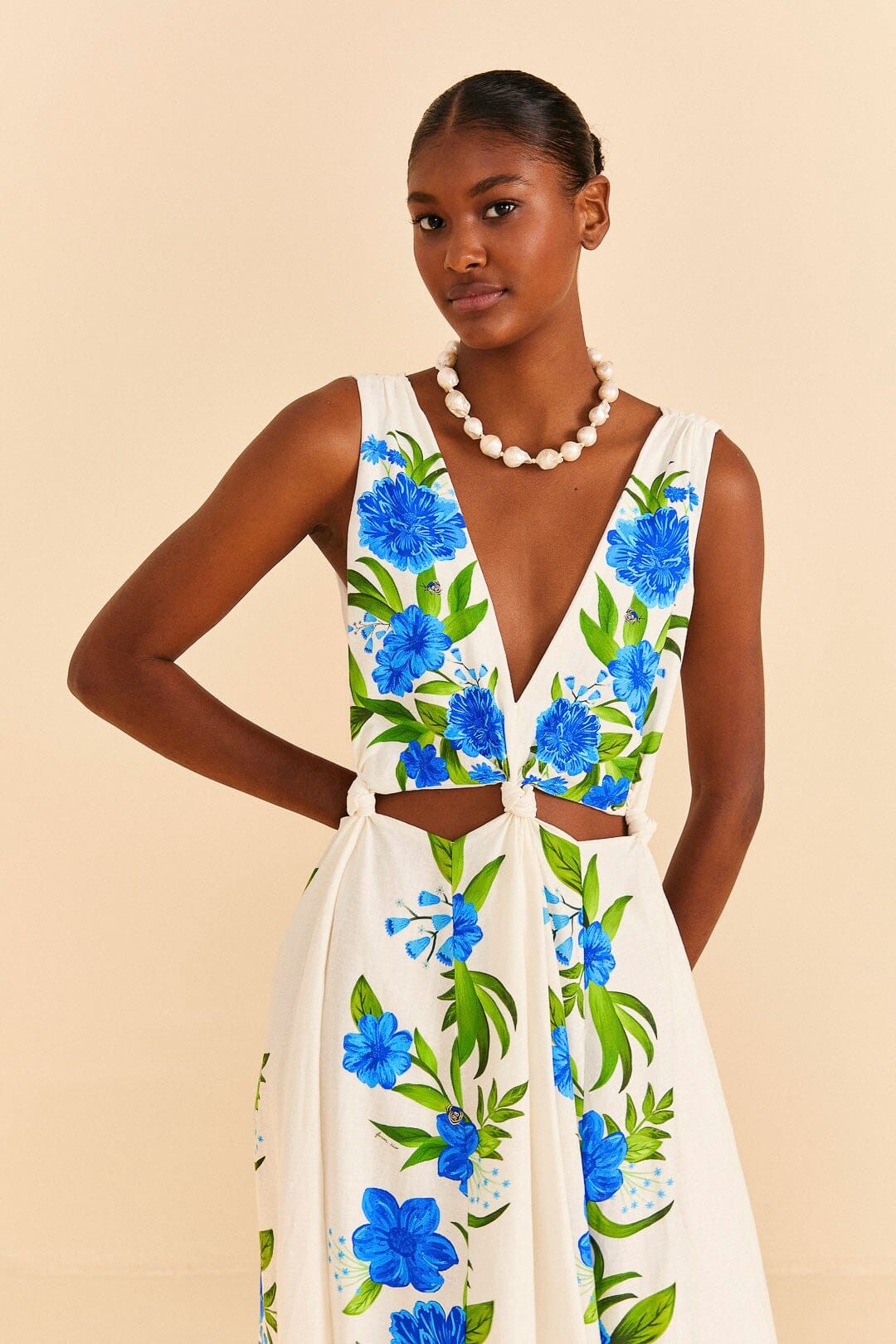 Off-White Romantic Garden Midi Dress sold by FARM Rio product image thumbnail 2