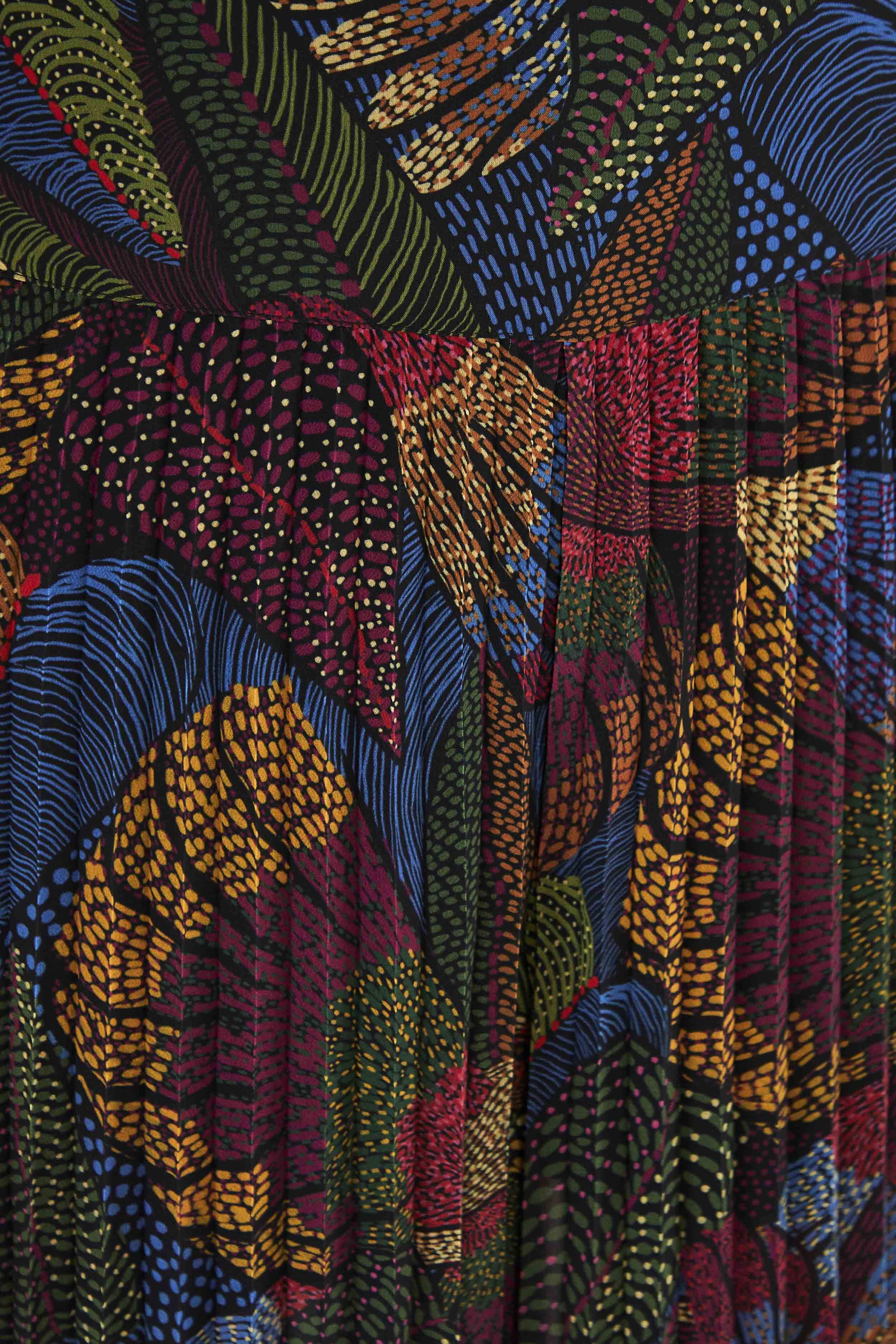 Dotted Macaws Pleated Pants sold by FARM Rio product image thumbnail 5