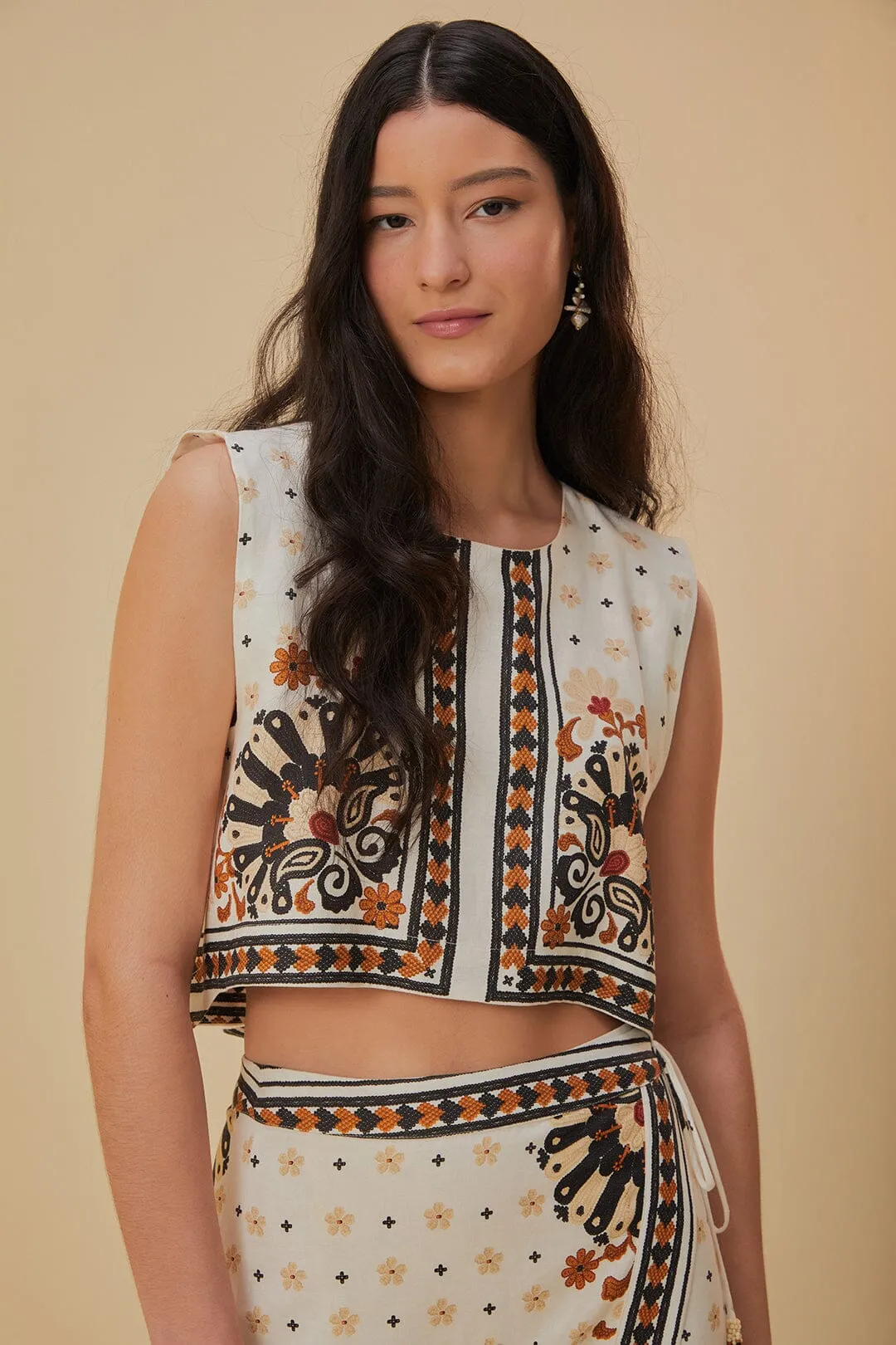 Flower Fan Tapestry Off-White Cropped sold by FARM Rio