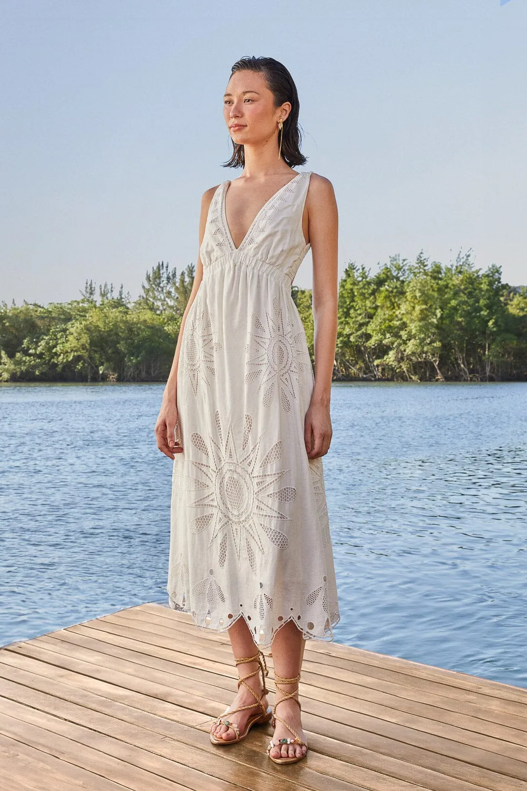 Off-White Maxi Richelieu Lenzing™ Ecovero™ Euroflax™ Maxi Dress sold by FARM Rio product image thumbnail 2