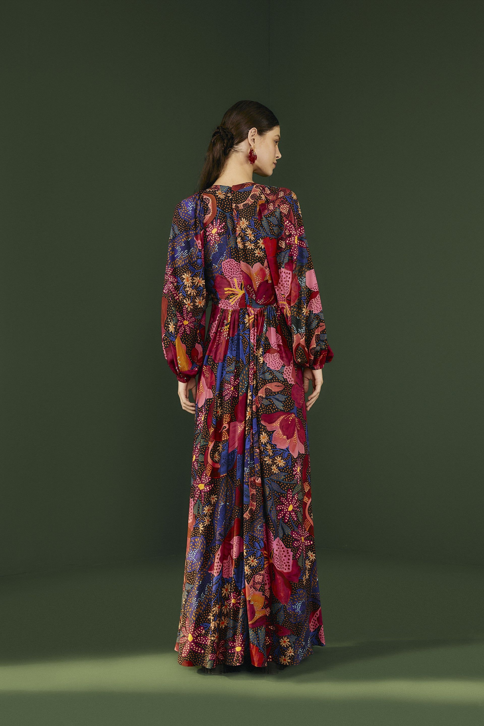 Black Wild Life Lenzing™ Ecovero™ Viscose Maxi Dress sold by FARM Rio product image thumbnail 3