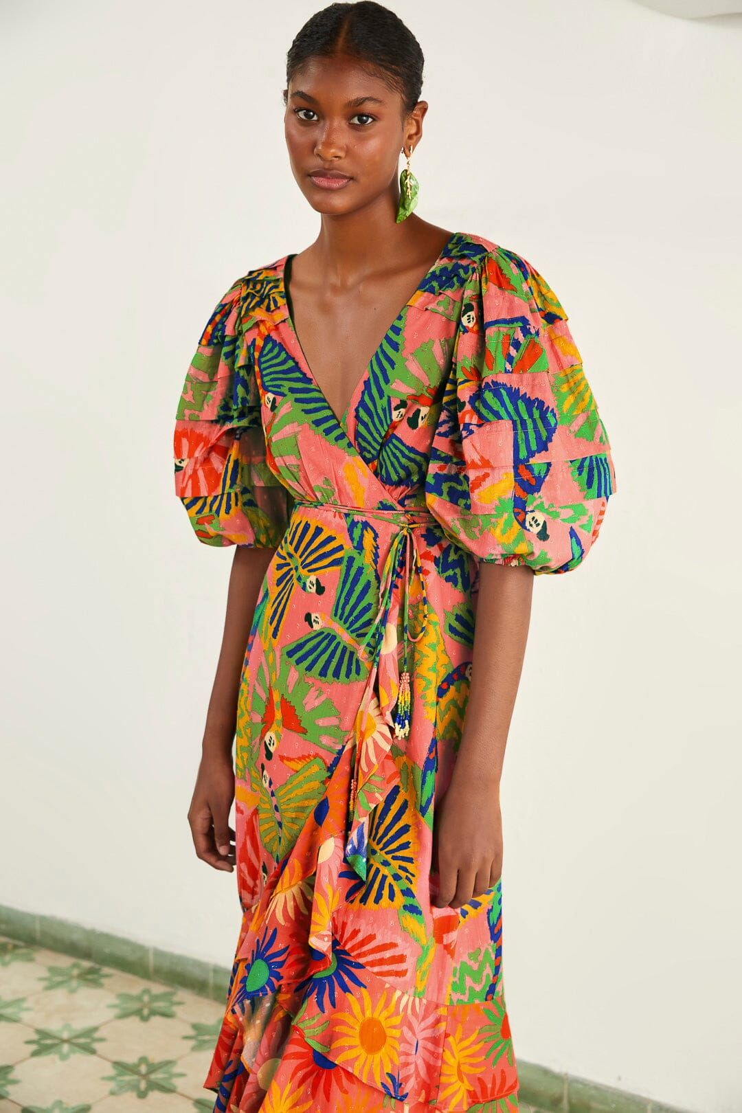 Coral Mixed Graphic Macaws Puff Sleeve Midi Dress sold by FARM Rio product image thumbnail 2
