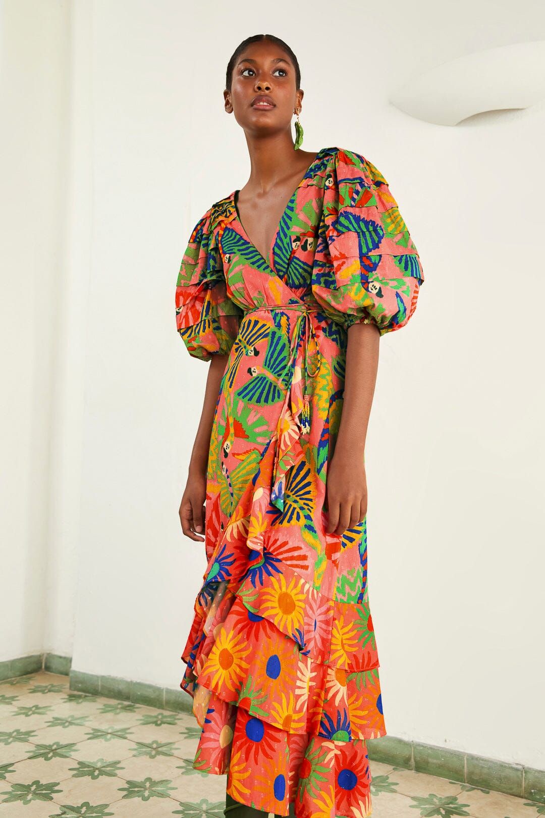 Coral Mixed Graphic Macaws Puff Sleeve Midi Dress sold by FARM Rio product image thumbnail 3