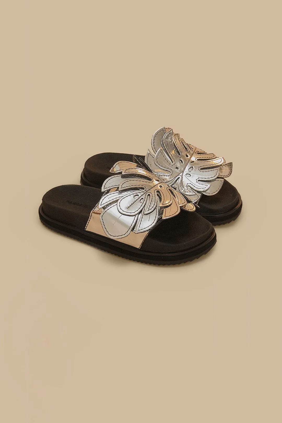 Silver Monstera Slide sold by FARM Rio product image thumbnail 2