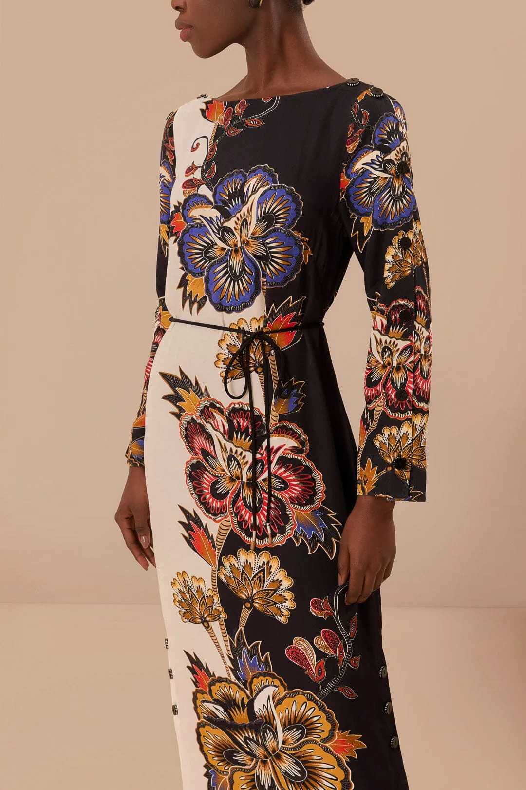 Black And White Maxi Floral LENZING™ ECOVERO™ Viscose Midi Dress sold by FARM Rio product image thumbnail 3