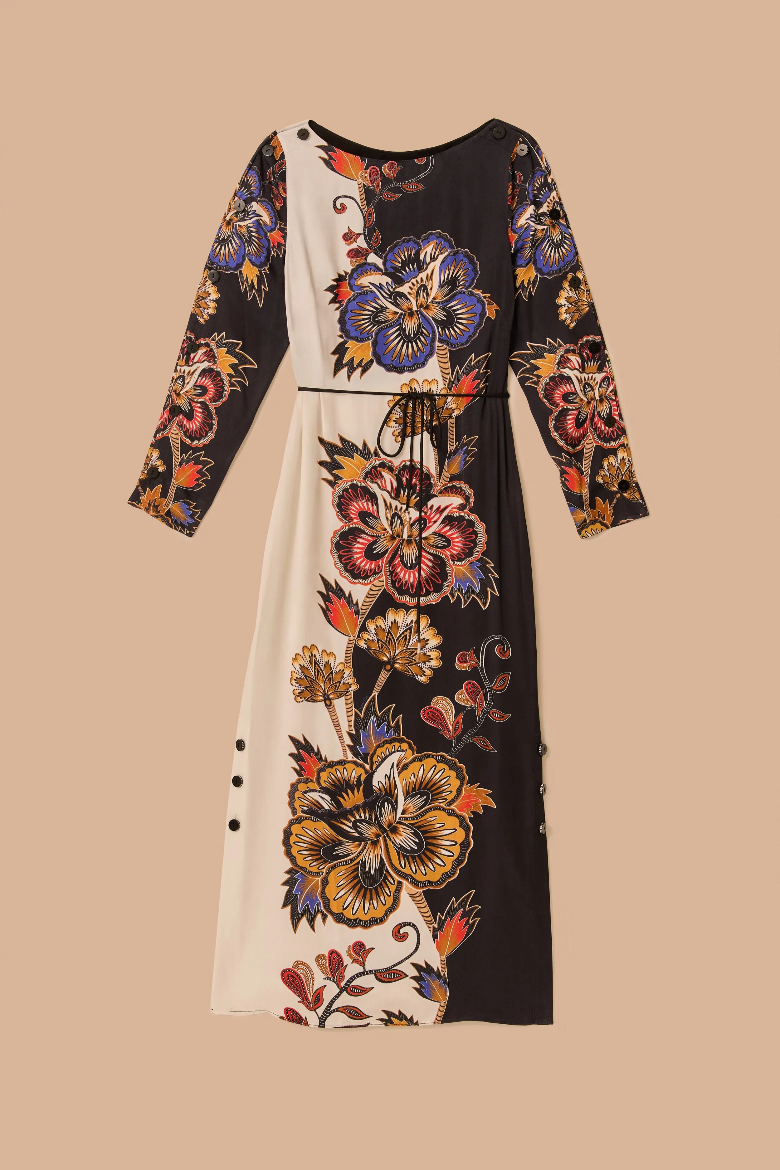 Black And White Maxi Floral LENZING™ ECOVERO™ Viscose Midi Dress sold by FARM Rio product image thumbnail 5