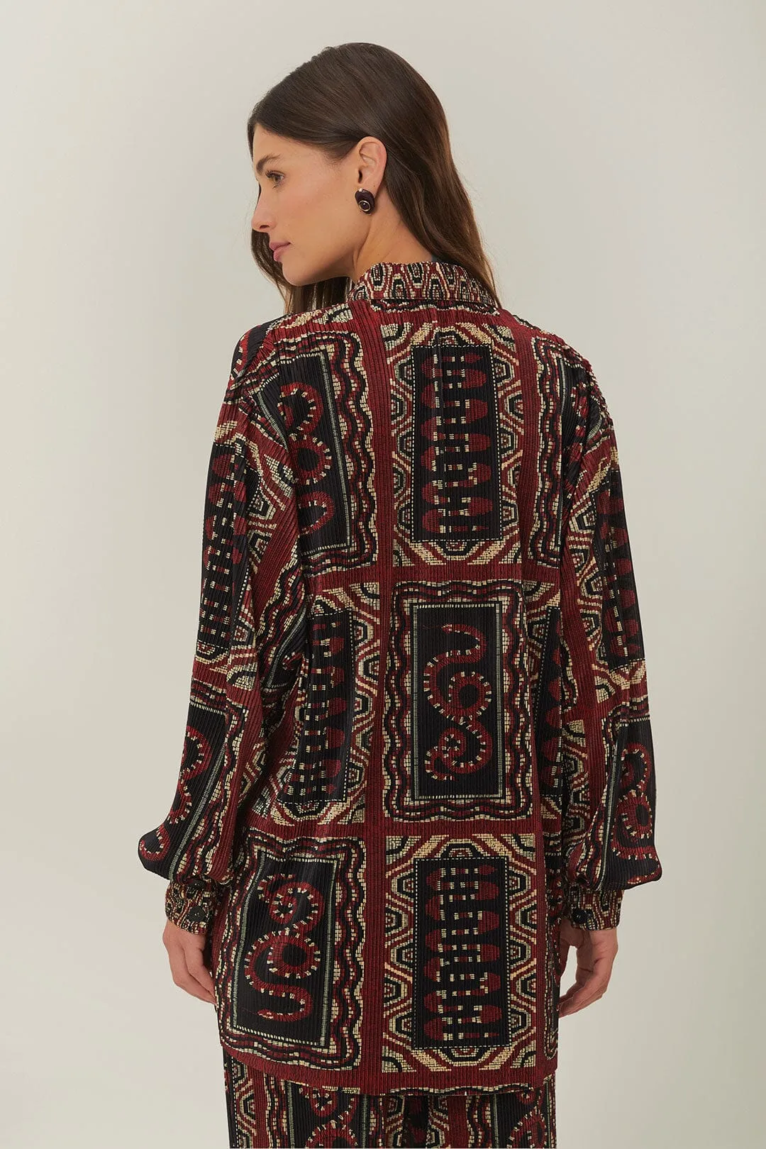 Black Snake Scarves Pleated Shirt sold by FARM Rio product image thumbnail 4