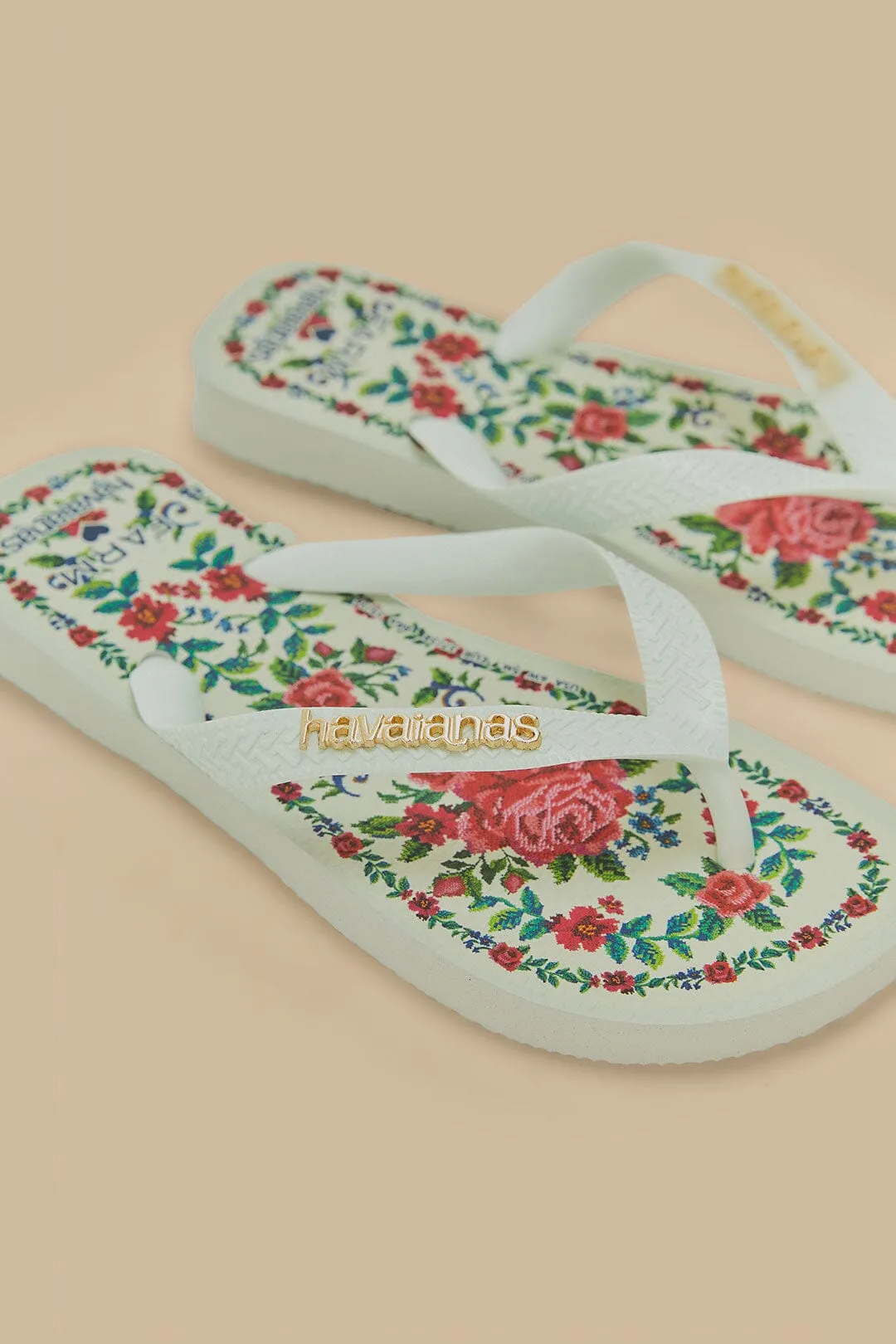 Flower Tapestry Havaianas sold by FARM Rio product image thumbnail 3