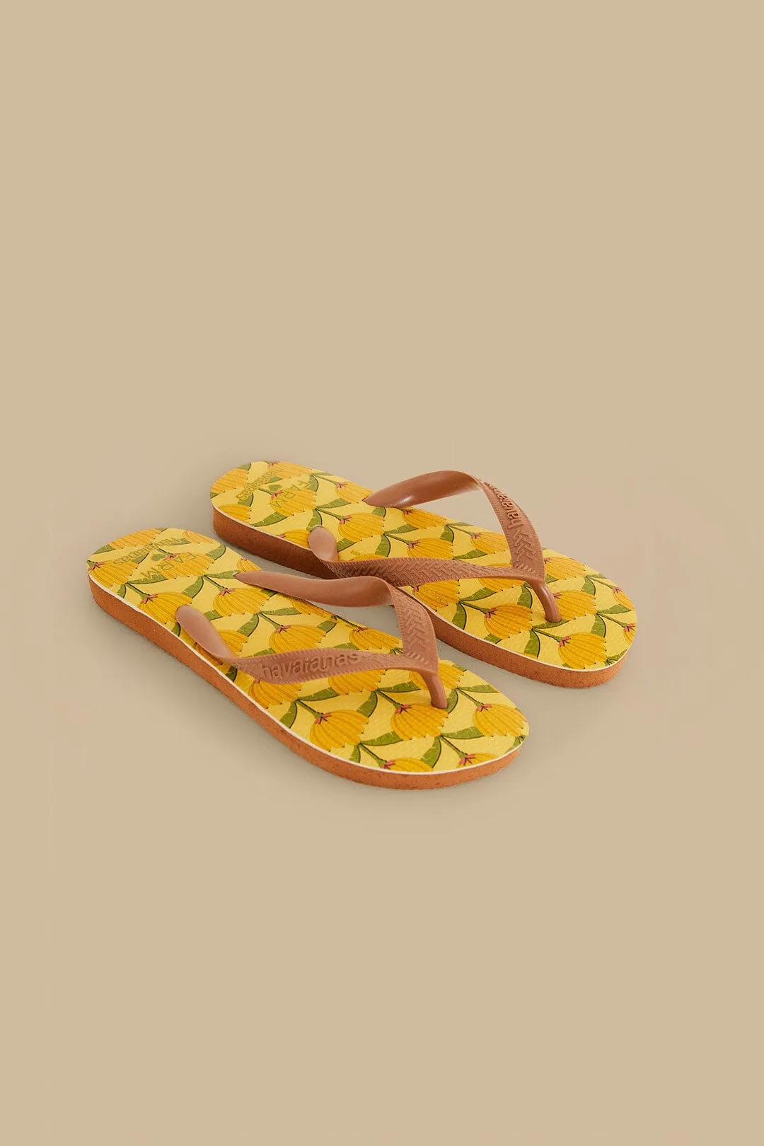 Banana Deco Havaianas sold by FARM Rio product image thumbnail 2