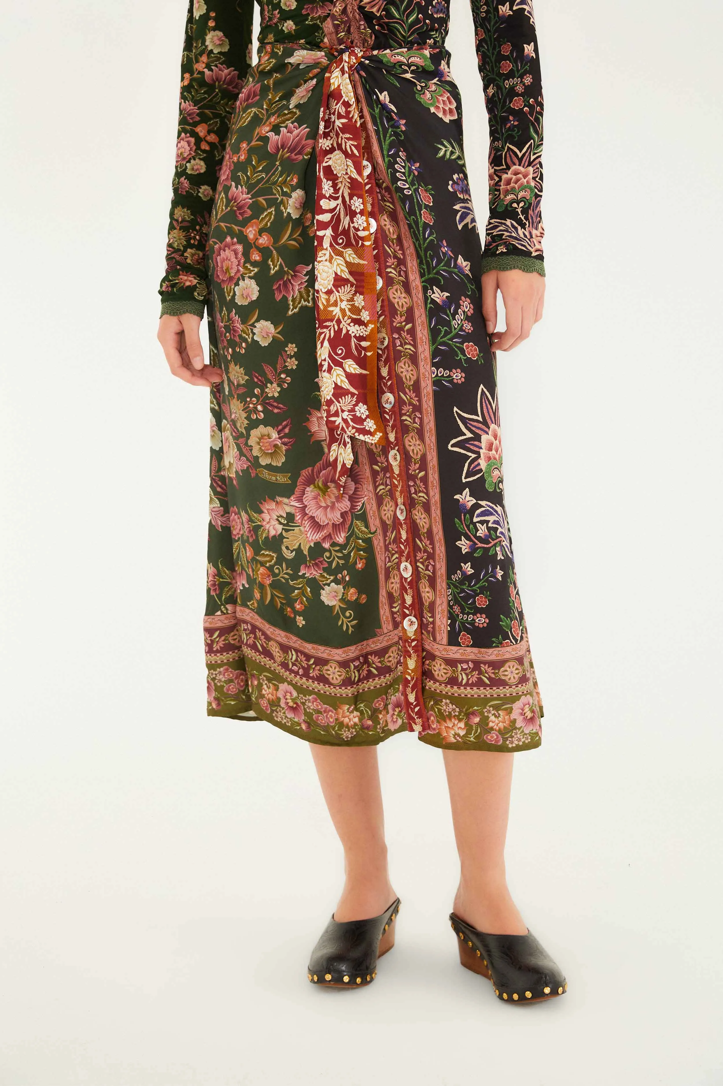 Mixed Winter Garden Lenzing™ Ecovero™ Viscose Midi Skirt sold by FARM Rio product image thumbnail 2