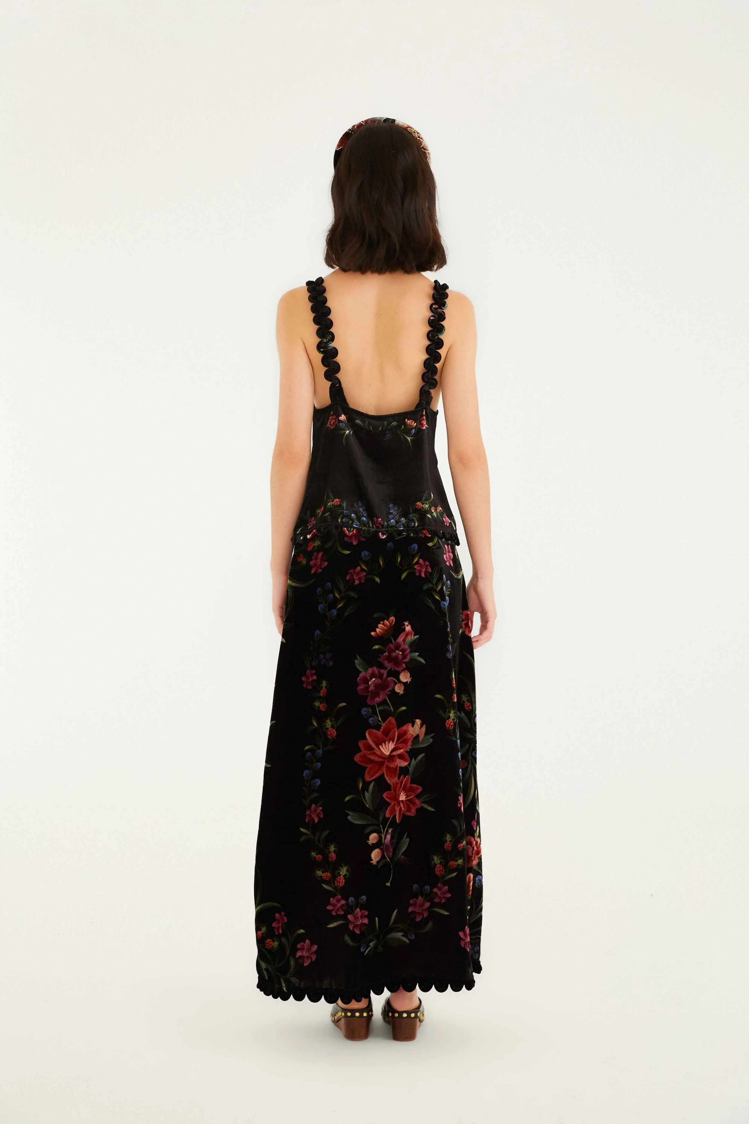 Black Belle Garden Scallop Hem Midi Skirt sold by FARM Rio product image thumbnail 4