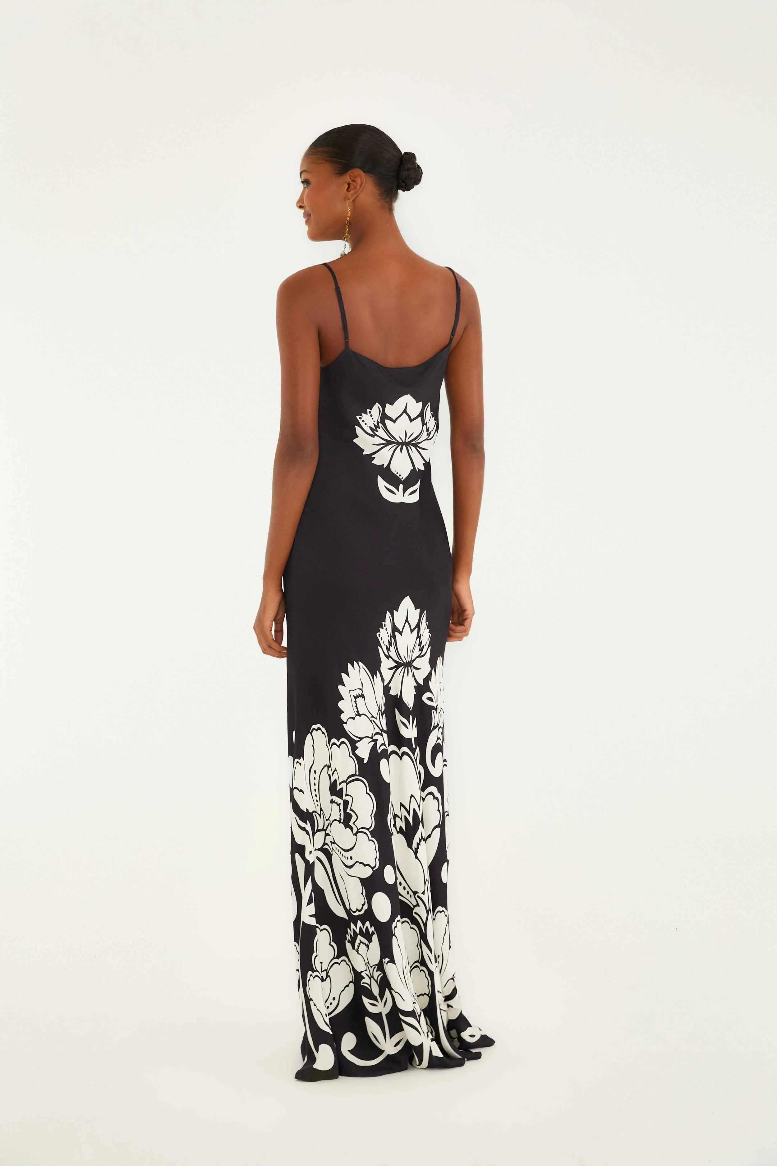 Black & White Floral Arabesque Slip Lenzing™ Ecovero™ Viscose Maxi Dress sold by FARM Rio product image thumbnail 4