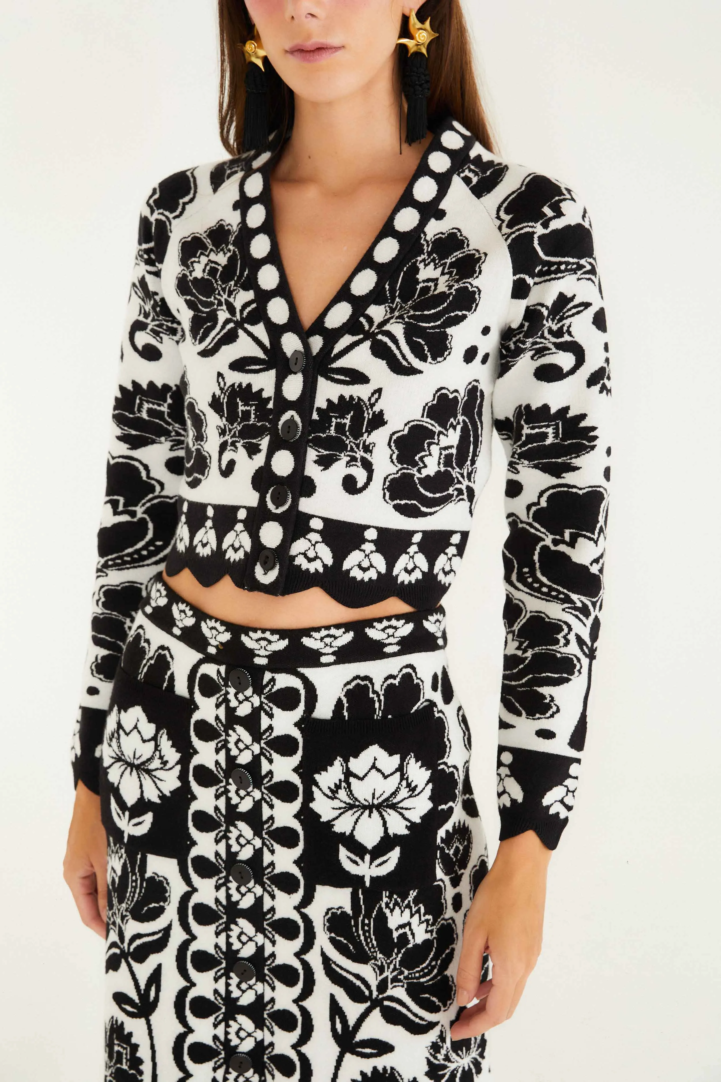 Black & White Floral Arabesque Knit Top sold by FARM Rio product image thumbnail 3