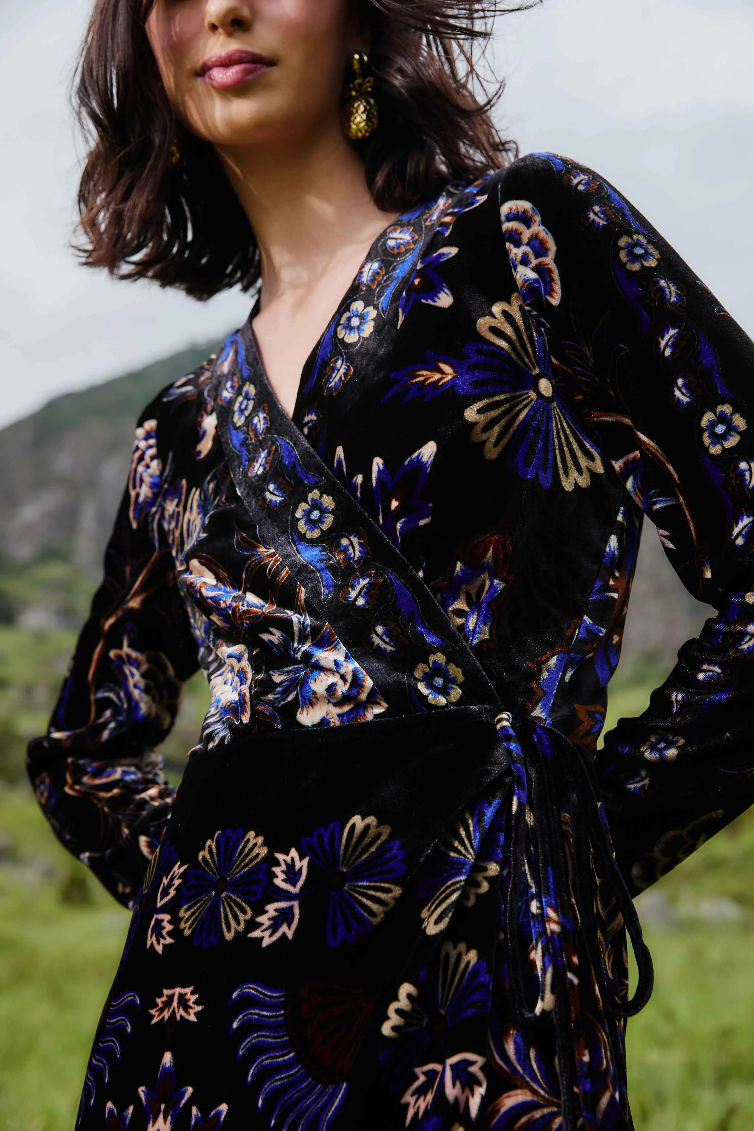 Black Arabesque Mix Scarves Wrap Mini Dress sold by FARM Rio product image thumbnail 4