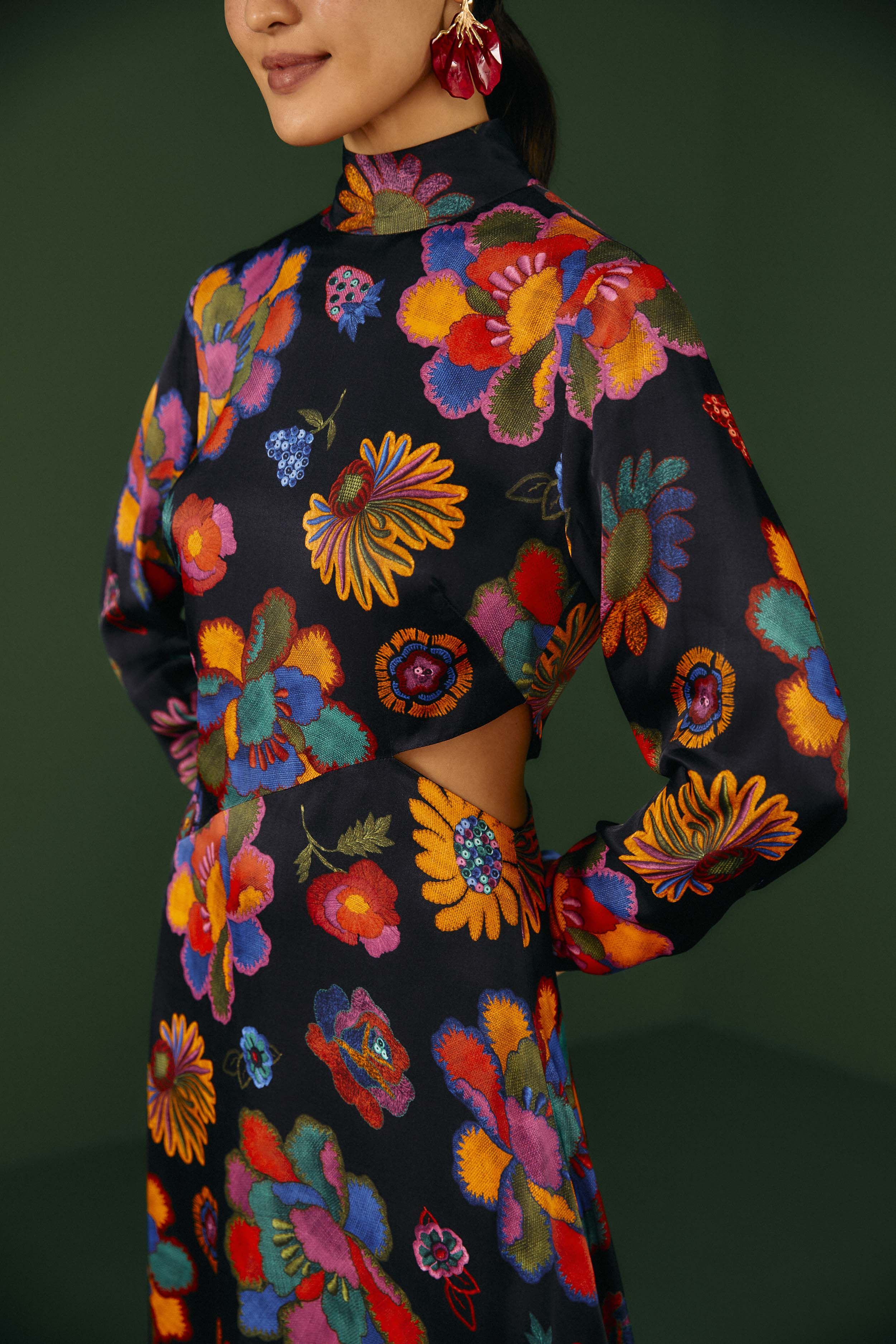 Lilys Garden Cut Out Midi Dress sold by FARM Rio product image thumbnail 3