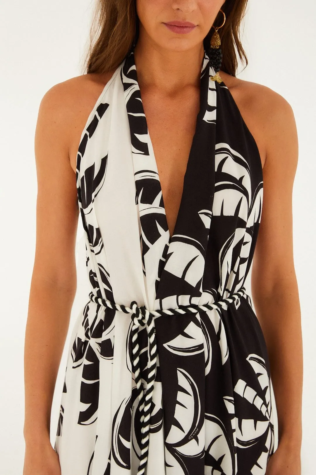 Black And White Graphic Palms Belted Maxi Dress sold by FARM Rio product image thumbnail 2