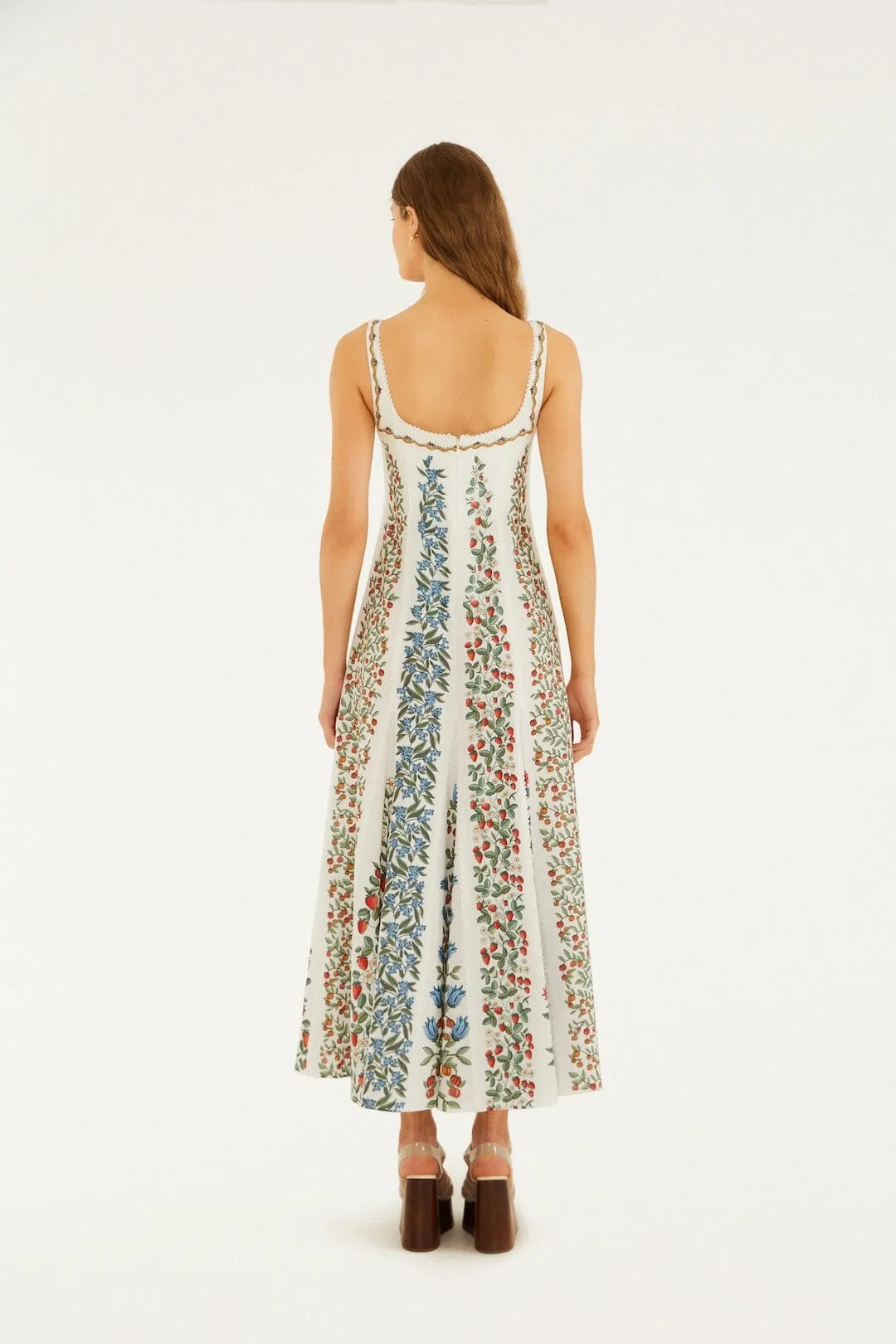 Off-White Fruit Beauty Lenzing™ Ecovero™ Euroflax™ Maxi Dress sold by FARM Rio product image thumbnail 3