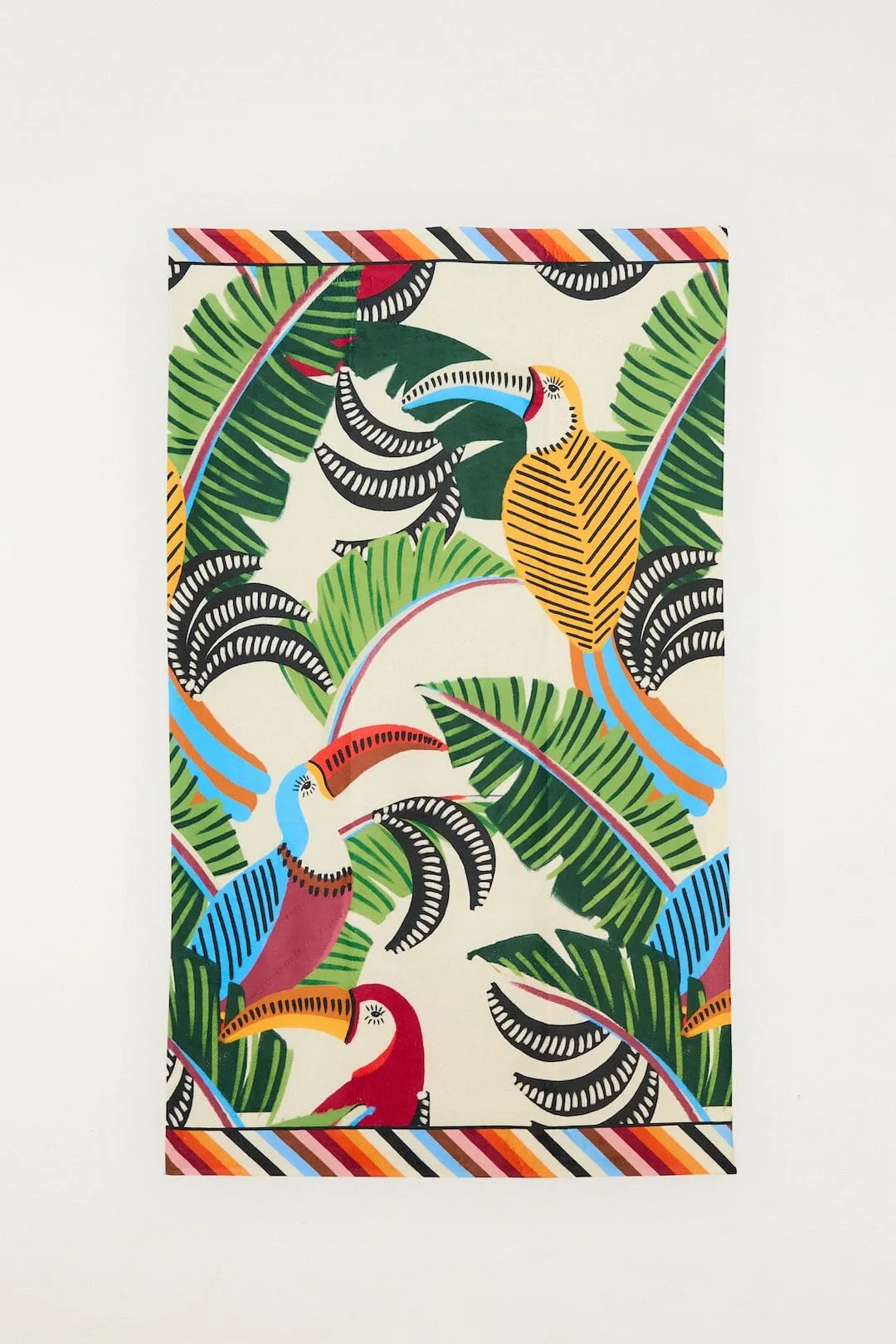 Toucan With Foliage Towel sold by FARM Rio product image thumbnail 2