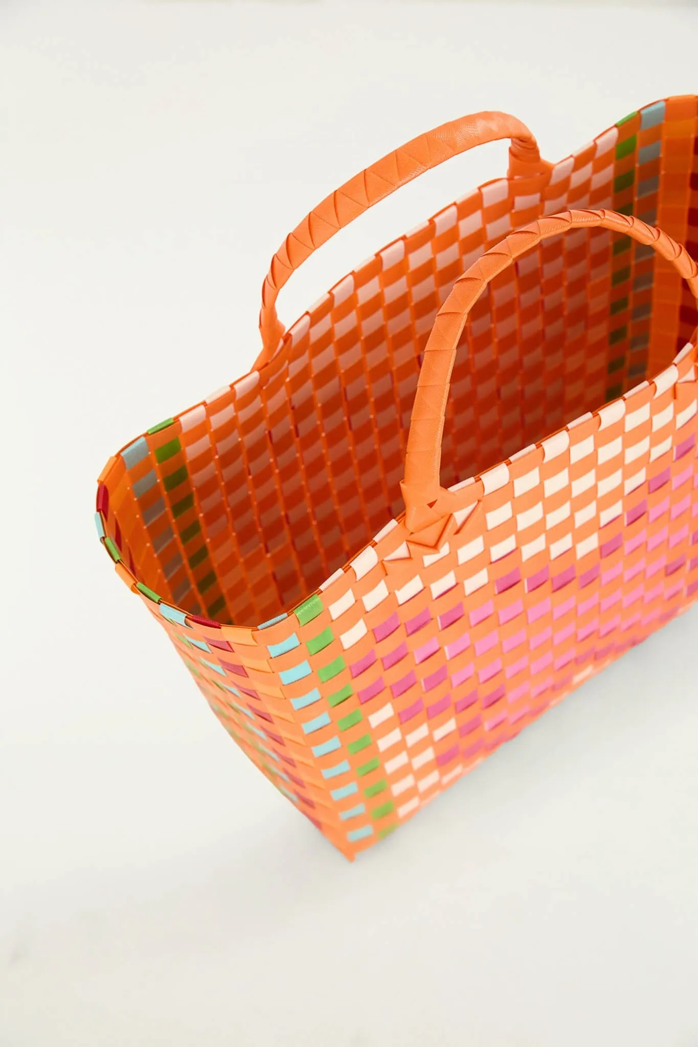 Butterfly Woven Bag sold by FARM Rio product image thumbnail 3