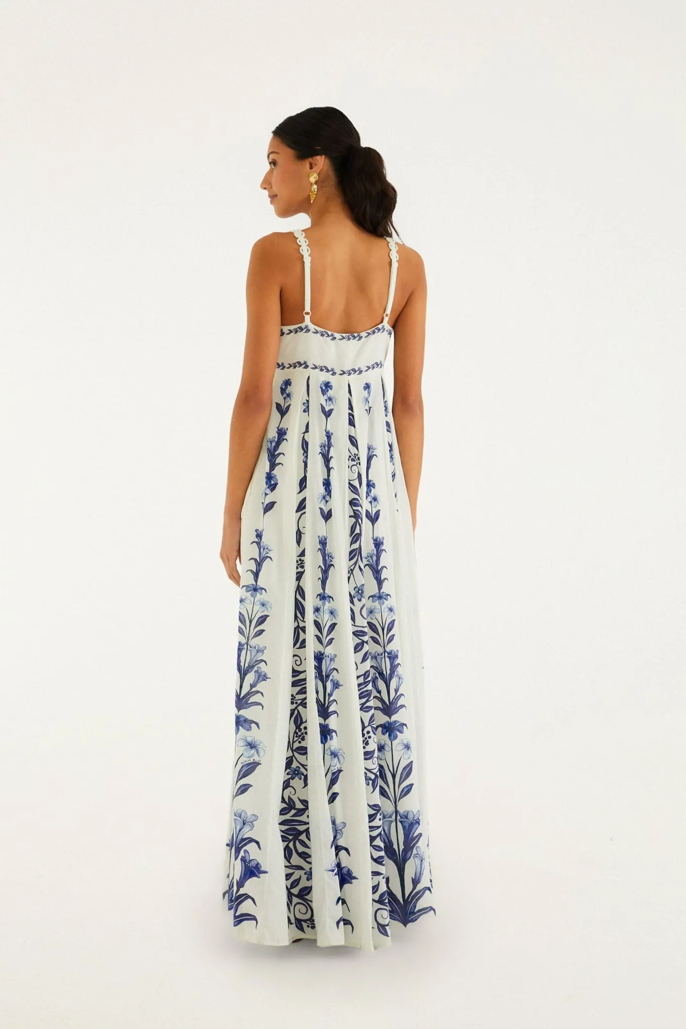Off-White Flowers Arch Pleats Maxi Dress sold by FARM Rio product image thumbnail 3