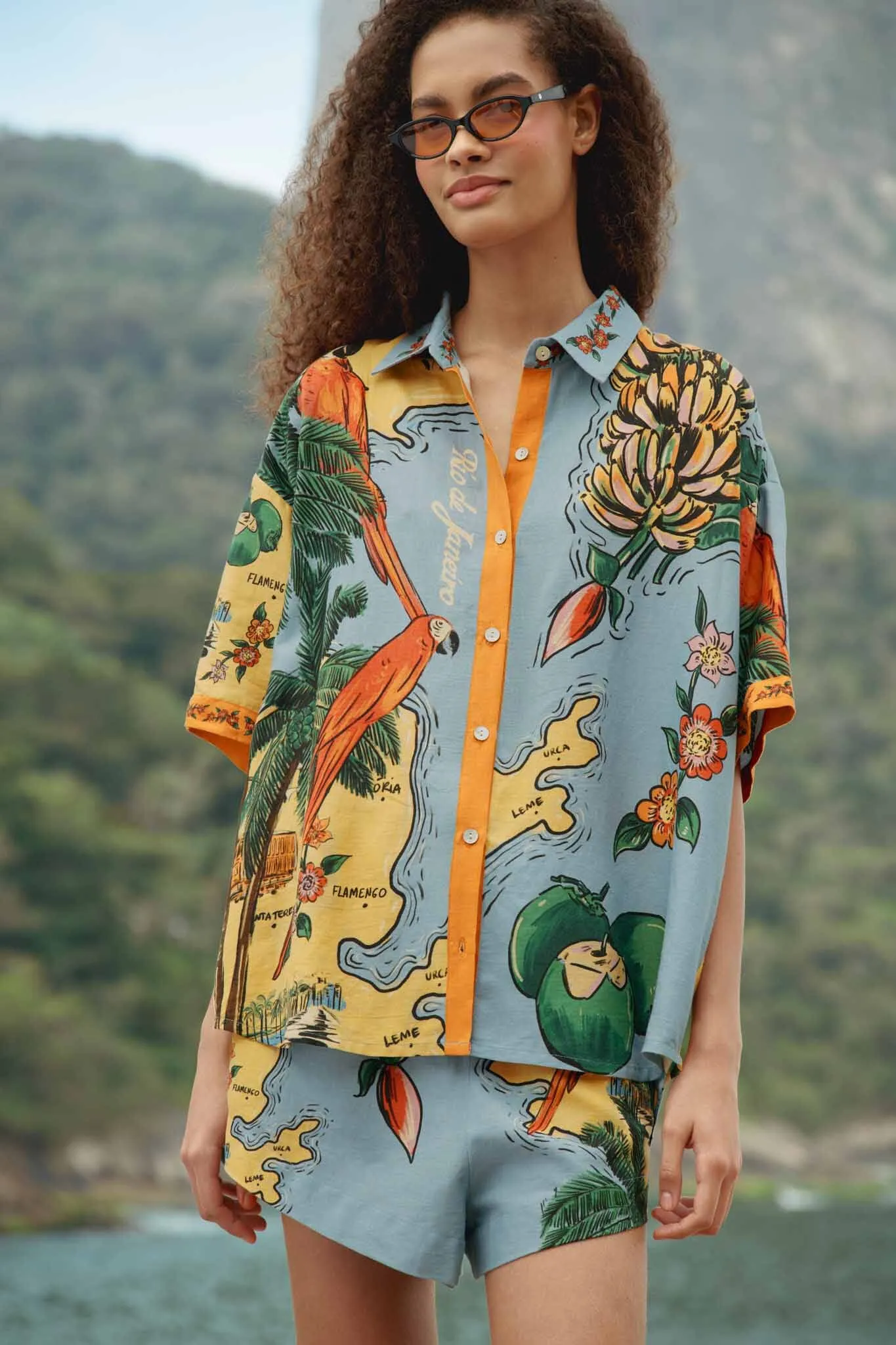 Multicolor Beaches Path Buttoned Shirt sold by FARM Rio product image thumbnail 2