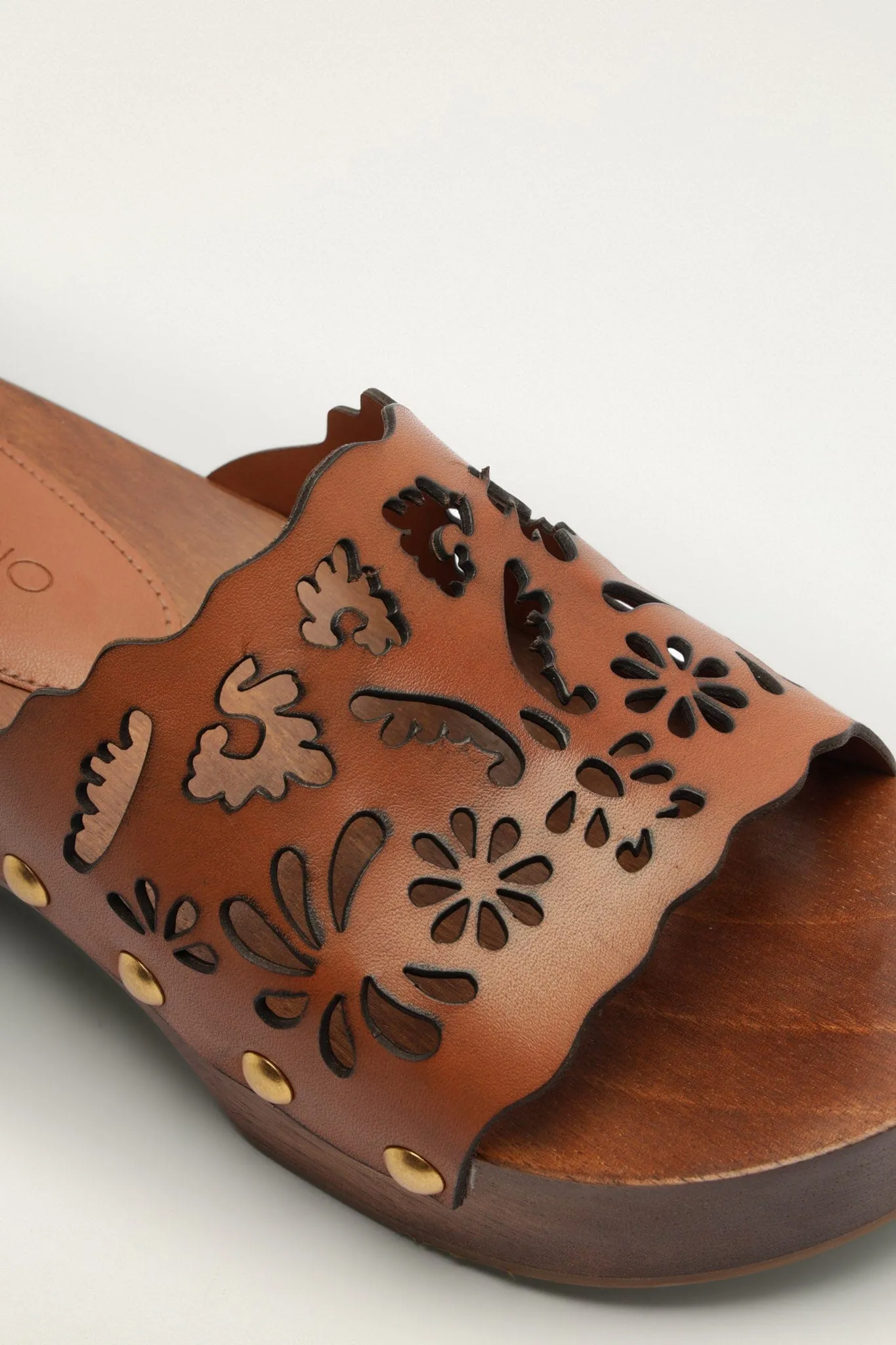 Brown Lace Leather Clog sold by FARM Rio product image thumbnail 5
