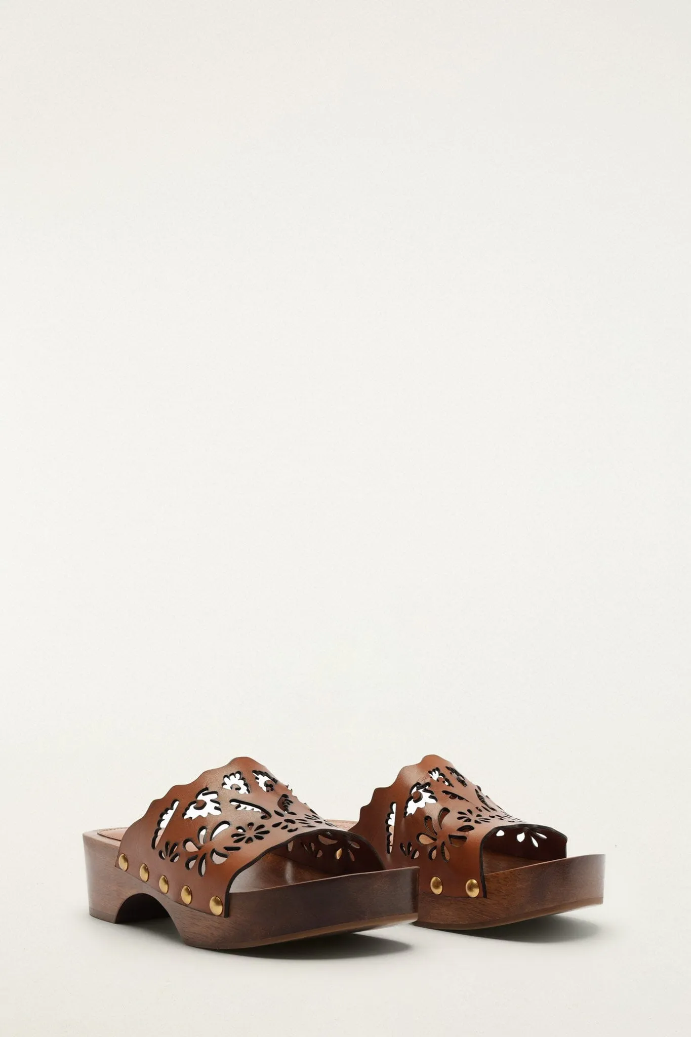 Brown Lace Leather Clog sold by FARM Rio product image thumbnail 2