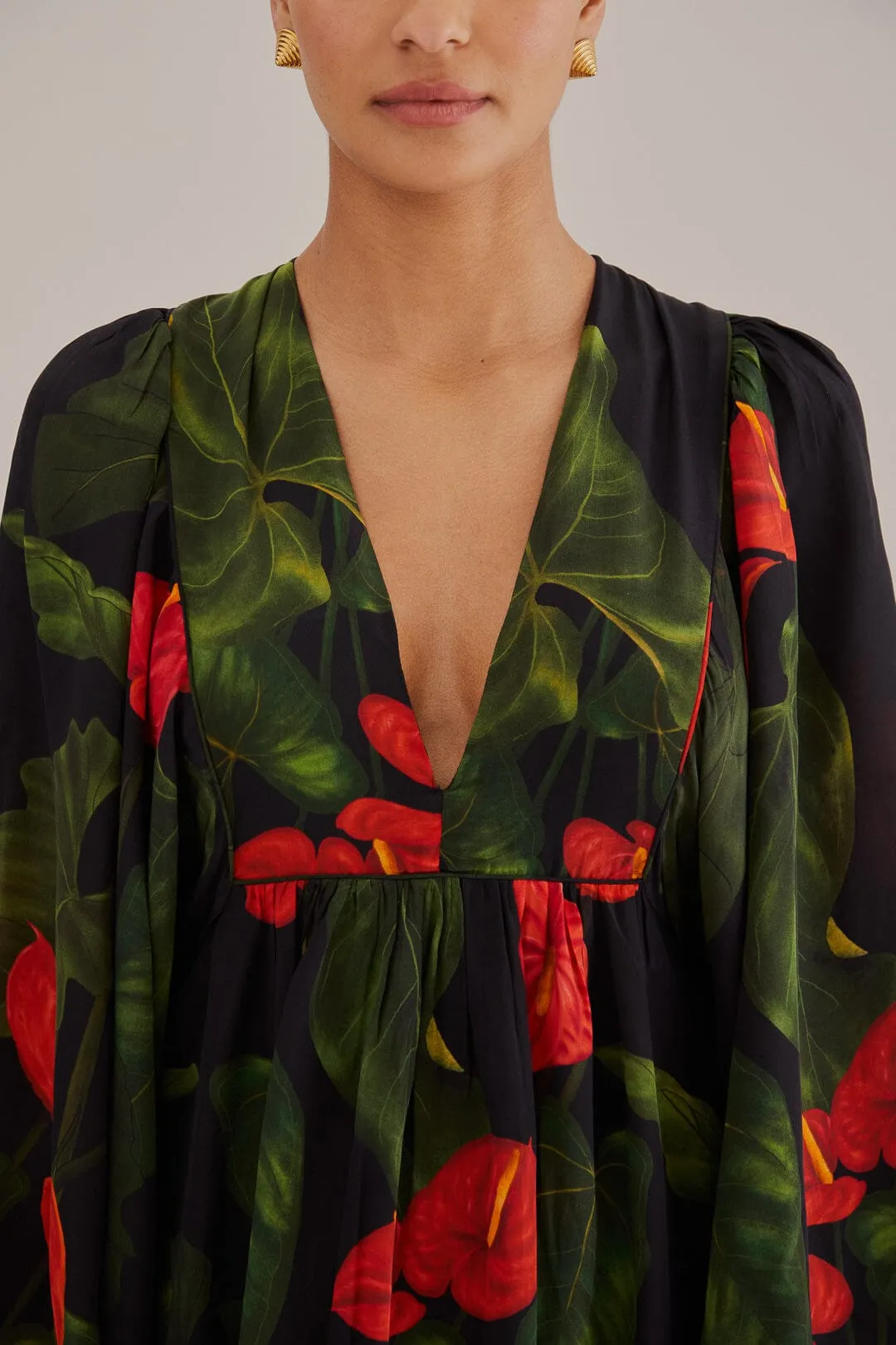 Black Anthurium V Neck Maxi Dress sold by FARM Rio product image thumbnail 5