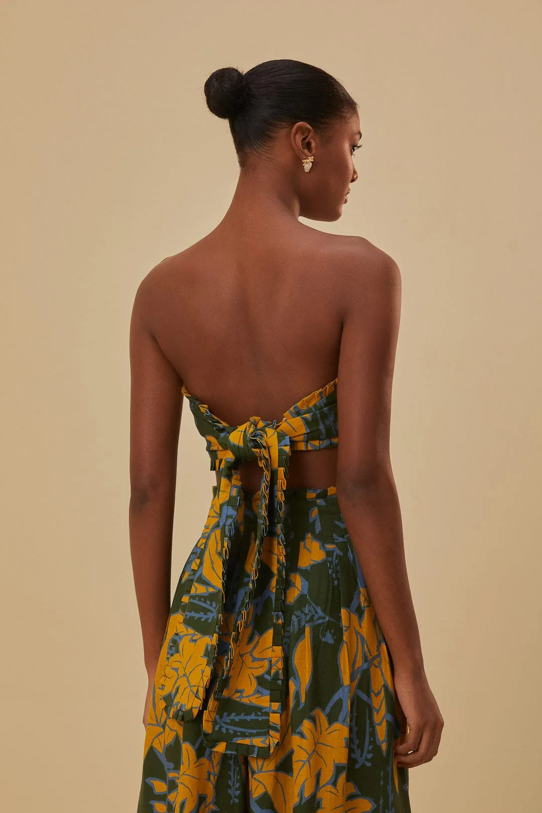 Green Foliage Sketch Lenzing™ Ecovero™ Euroflax™ Crop Top sold by FARM Rio product image thumbnail 4