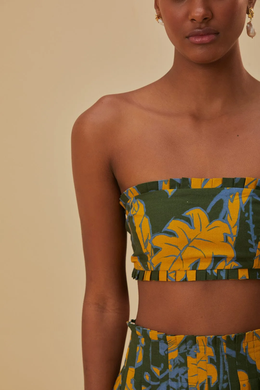 Green Foliage Sketch Lenzing™ Ecovero™ Euroflax™ Crop Top sold by FARM Rio product image thumbnail 3