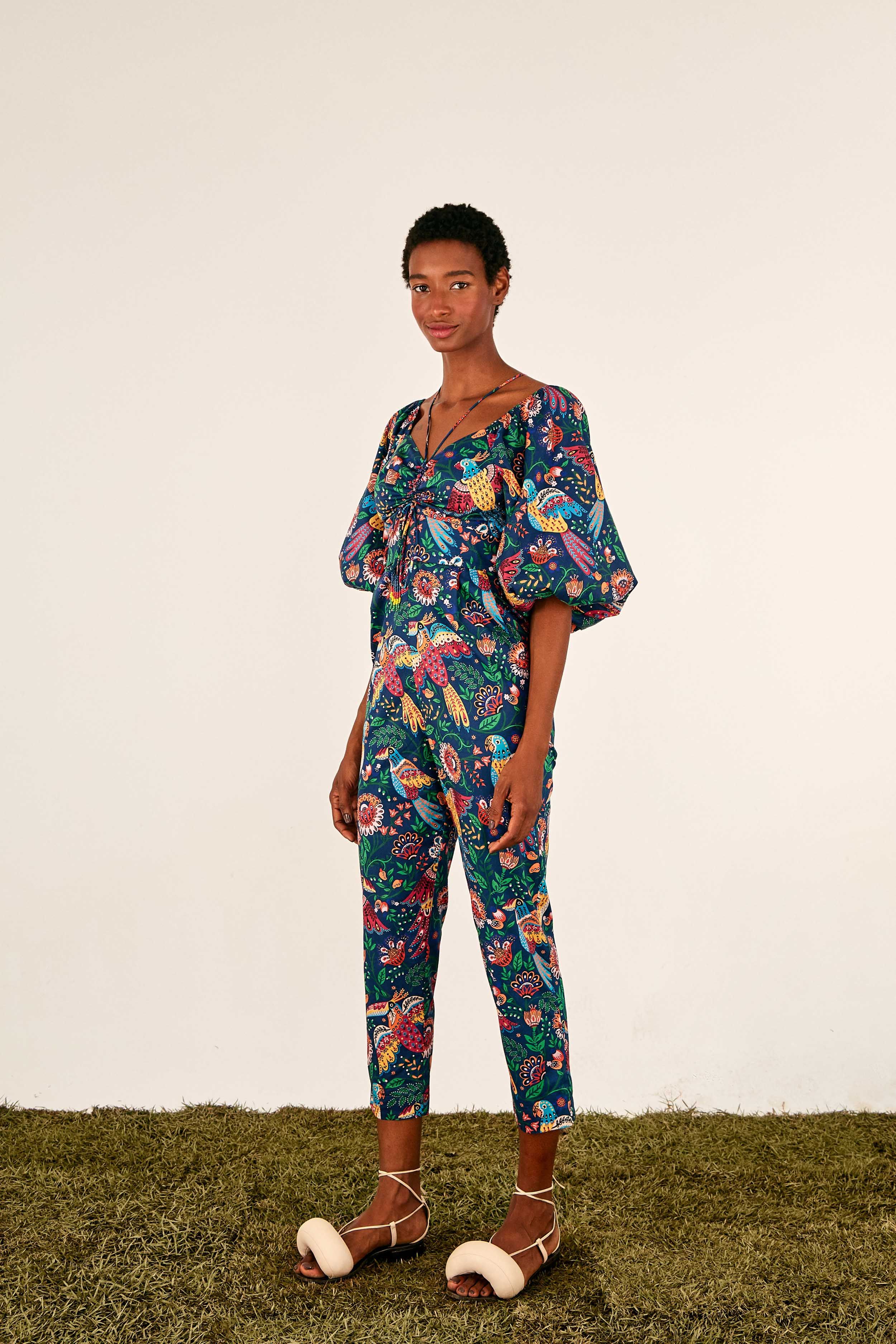 TROPICAL BIRDS JUMPSUIT sold by FARM Rio product image thumbnail 4