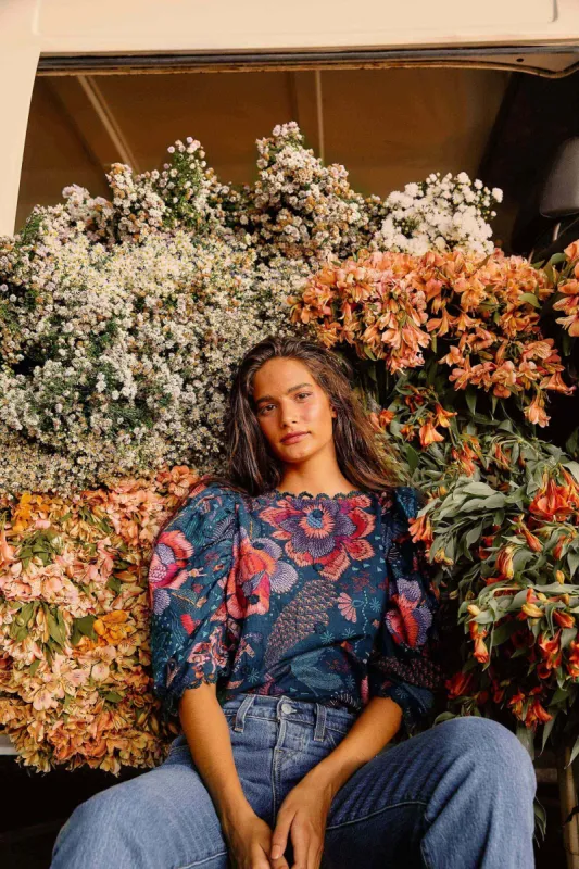 TEAL RIVER CREATURES BLOUSE sold by FARM Rio