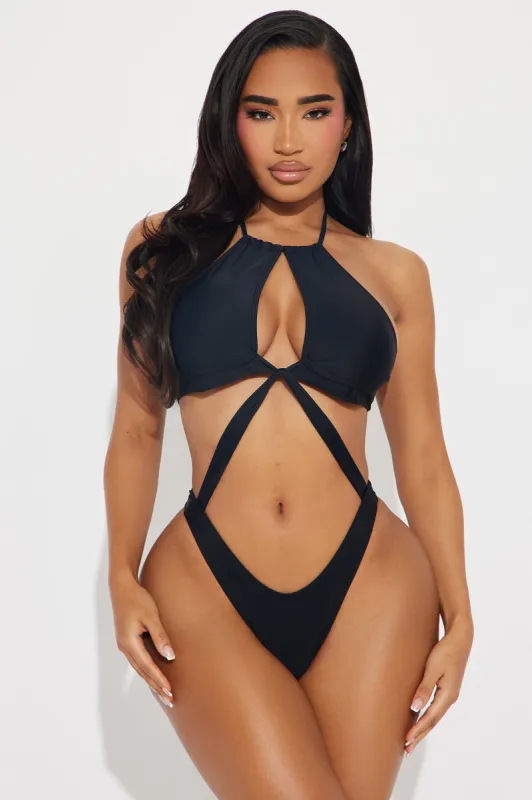 Alenia Cutout 1 Piece Monokini - Black sold by Fashion Nova