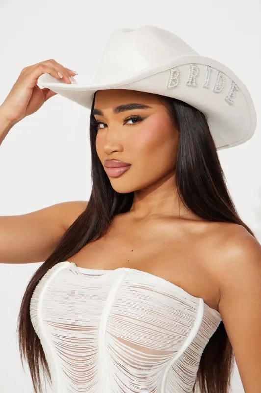 Marrying A Cowboy Hat - Ivory sold by Fashion Nova