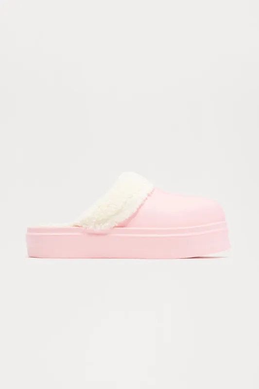 Staying Comfy Platform Slippers - Pink sold by Fashion Nova