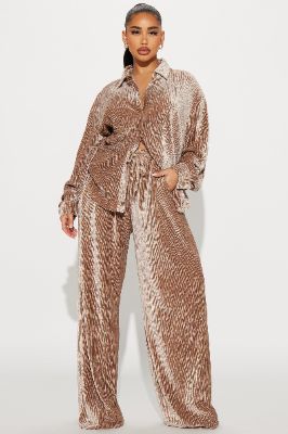Jenelle Velvet Plisse Pant Set - Mocha sold by Fashion Nova