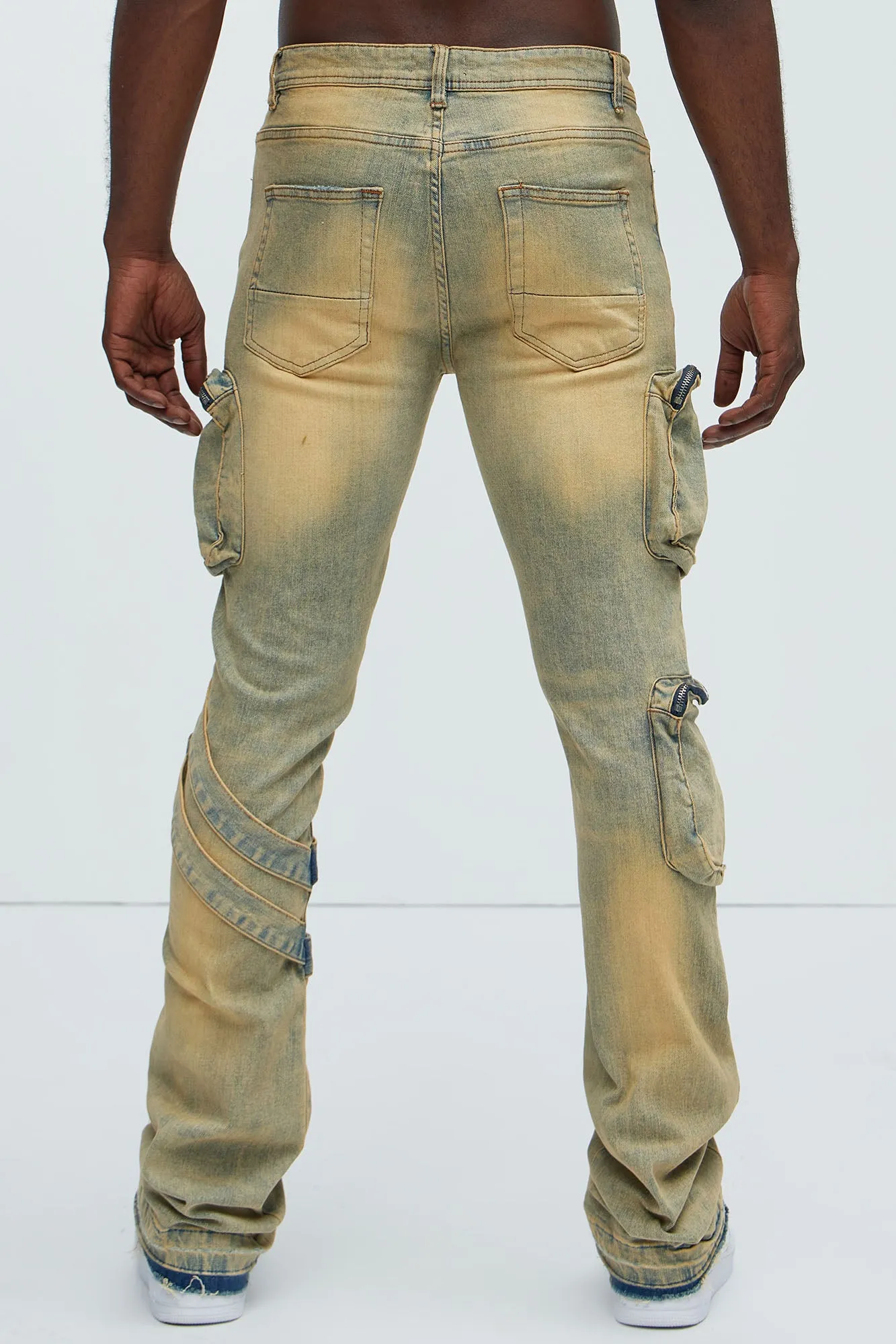 Find Out Cargo Flare Jeans - Vintage Wash sold by Fashion Nova product image thumbnail 5