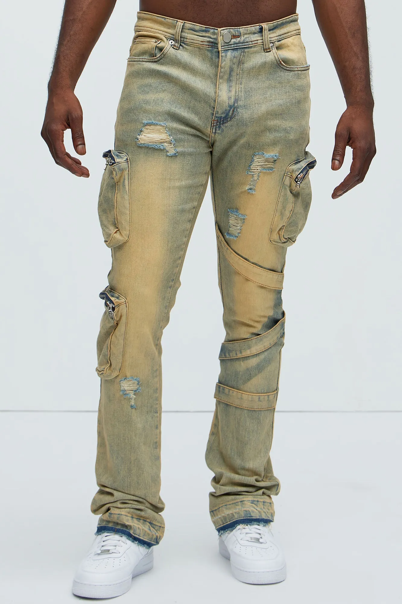 Find Out Cargo Flare Jeans - Vintage Wash sold by Fashion Nova product image thumbnail 4