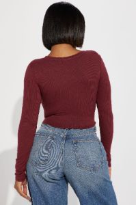 My Everyday Ribbed Tee - Wine sold by Fashion Nova