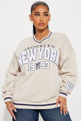 New York 1993 Sweatshirt - Beige sold by Fashion Nova