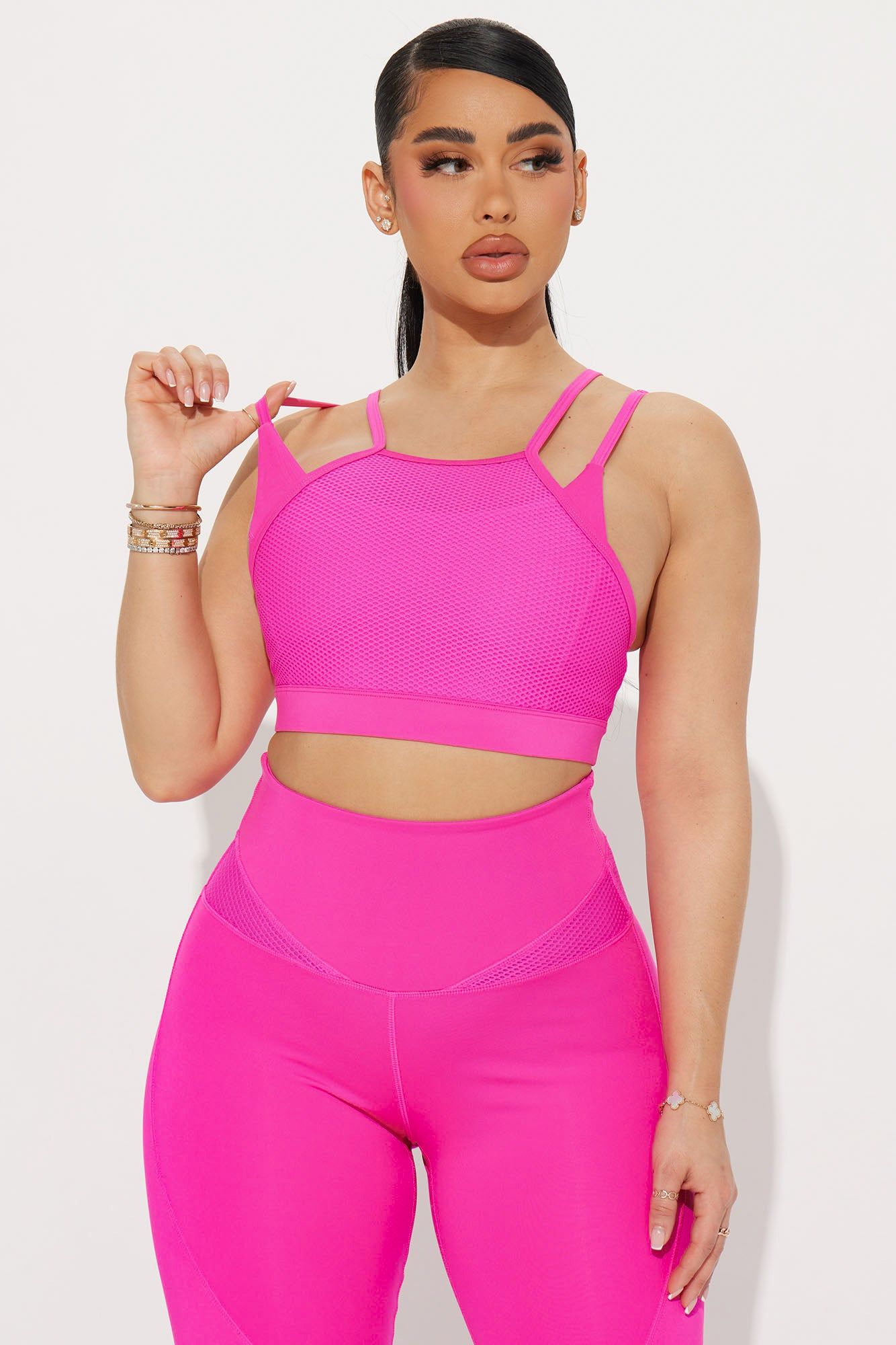 Knock It Out Elevate Sports Bra - Neon Pink sold by Fashion Nova