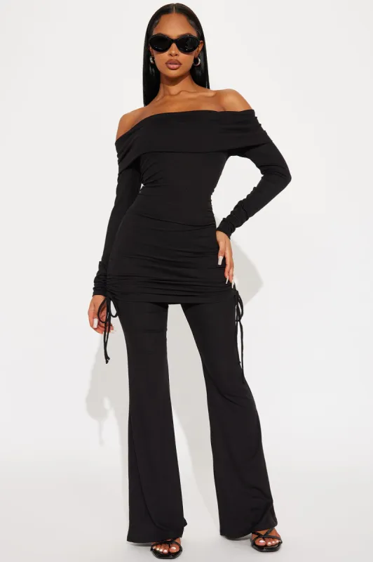 Riley Off Shoulder Pant Set - Black sold by Fashion Nova