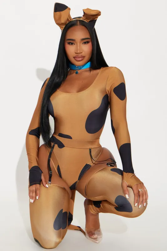 Mystery Solving Doggy 5 Piece Costume Set - Brown sold by Fashion Nova