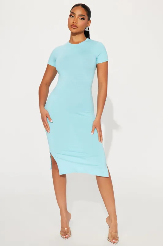Sarahi Short Sleeve Midi Dress - Light Blue sold by Fashion Nova