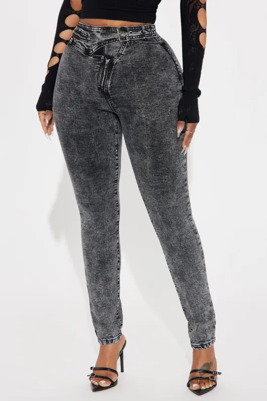 Dialed In Acid Wash Stretch Skinny Jeans - Black Wash sold by Fashion Nova