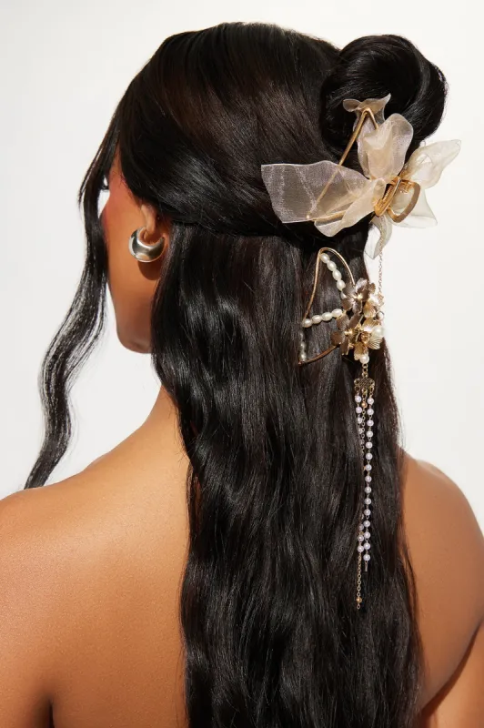 Sweet Spring 2 Piece Claw Clip Set - Gold sold by Fashion Nova