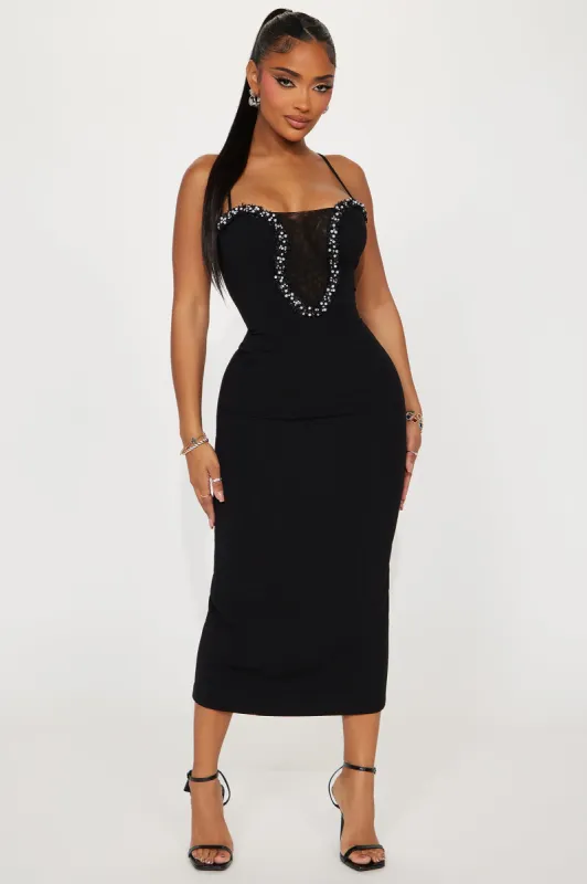 Evelyn Pearl Midi Dress - Black sold by Fashion Nova