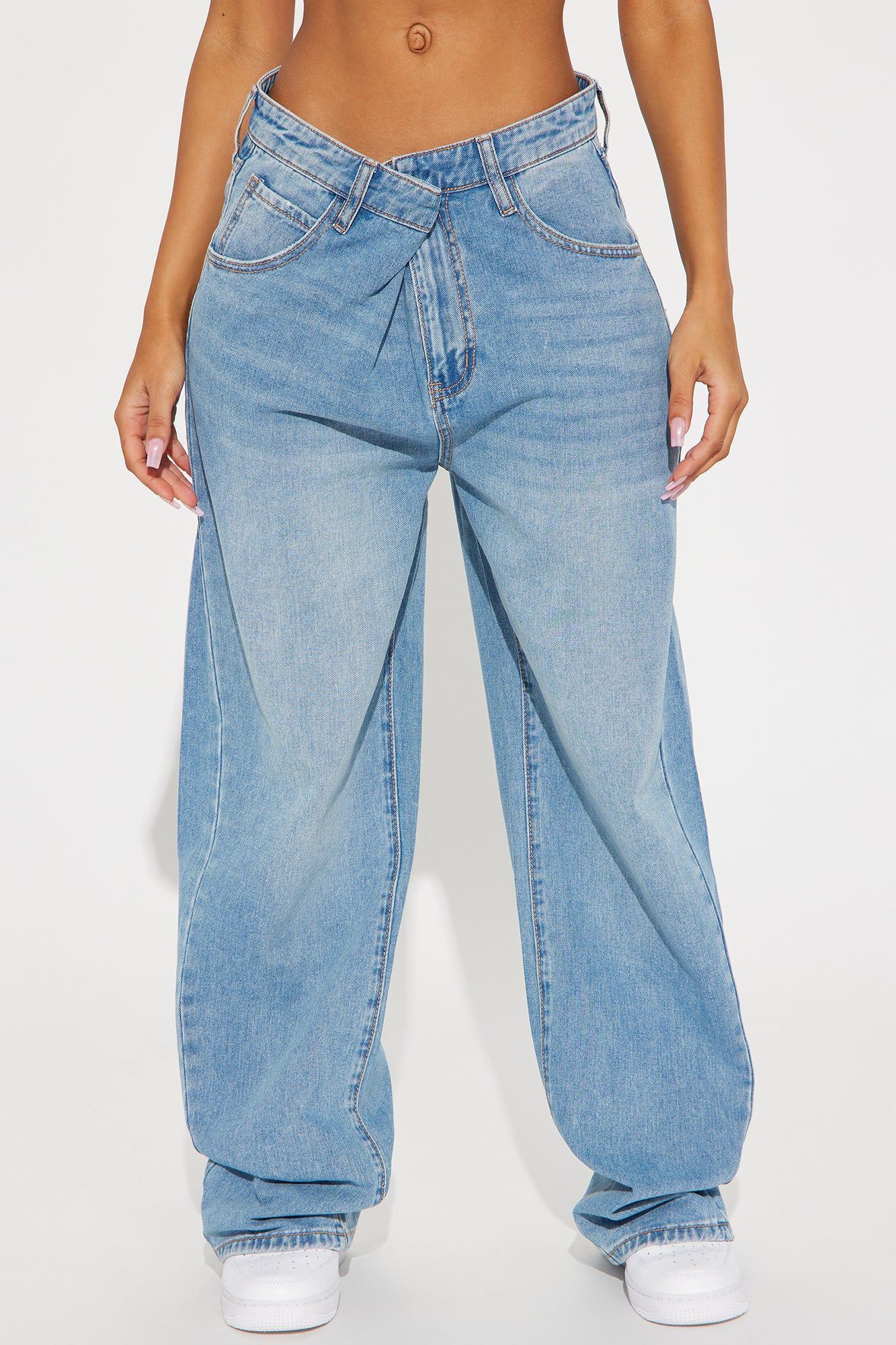 Switching Up Crossover Baggy Jeans - Medium Wash sold by Fashion Nova product image thumbnail 2